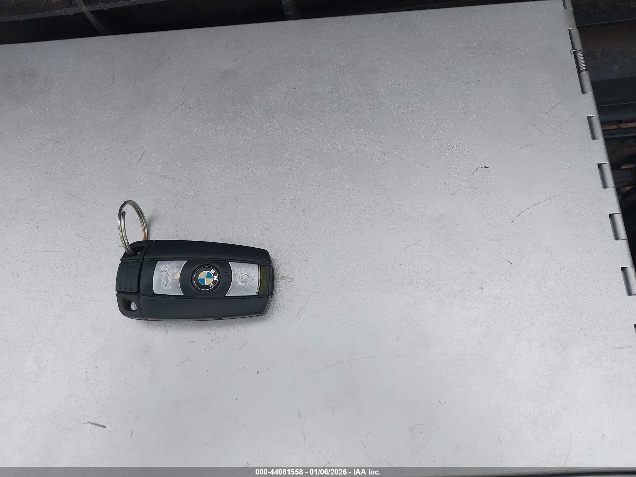 BMW 528I image 11