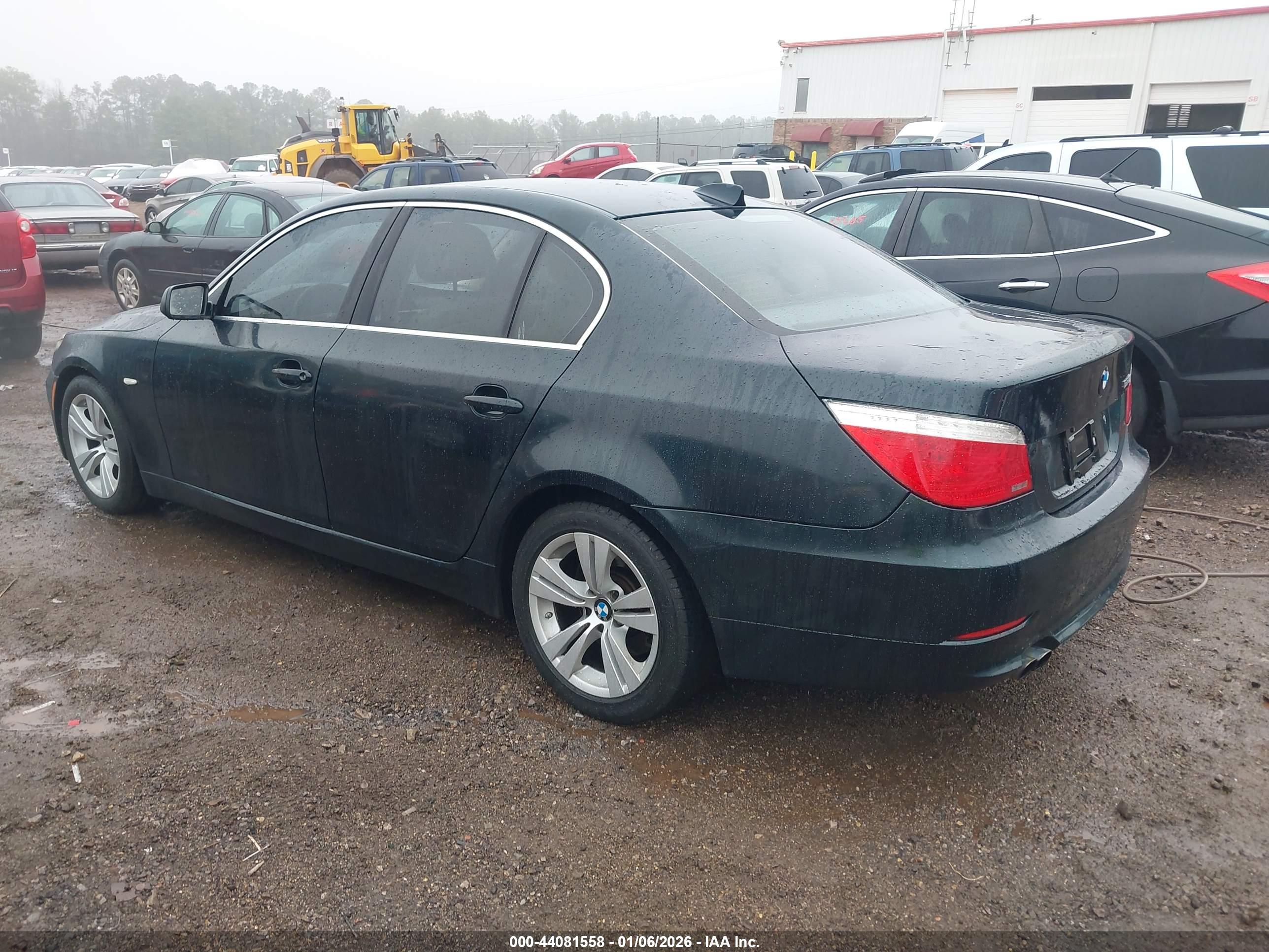 BMW 528I image 3