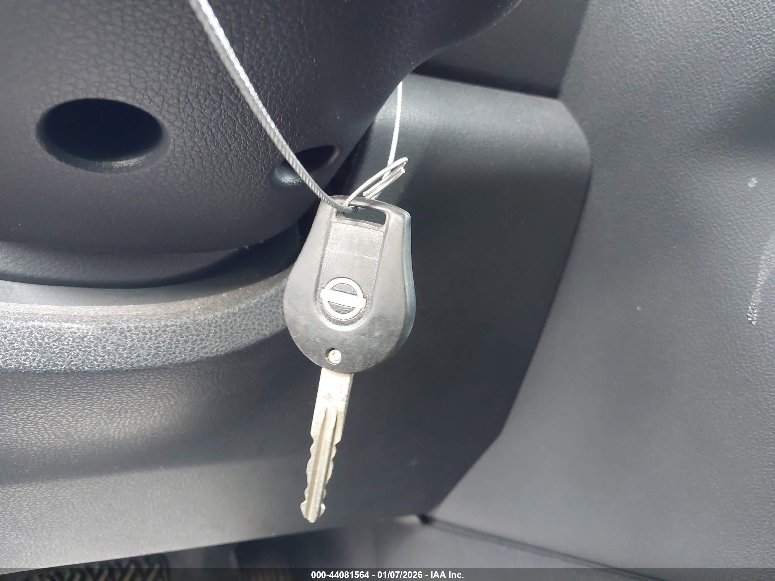 NISSAN ROGUE image 11