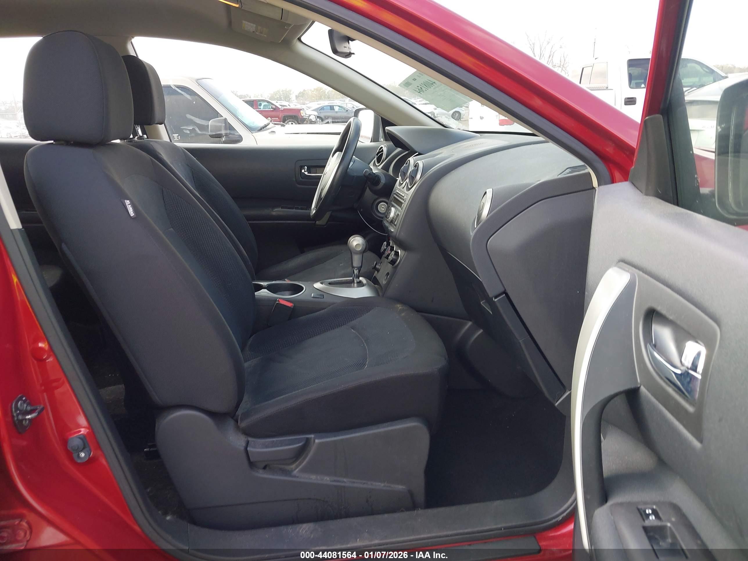 NISSAN ROGUE image 5
