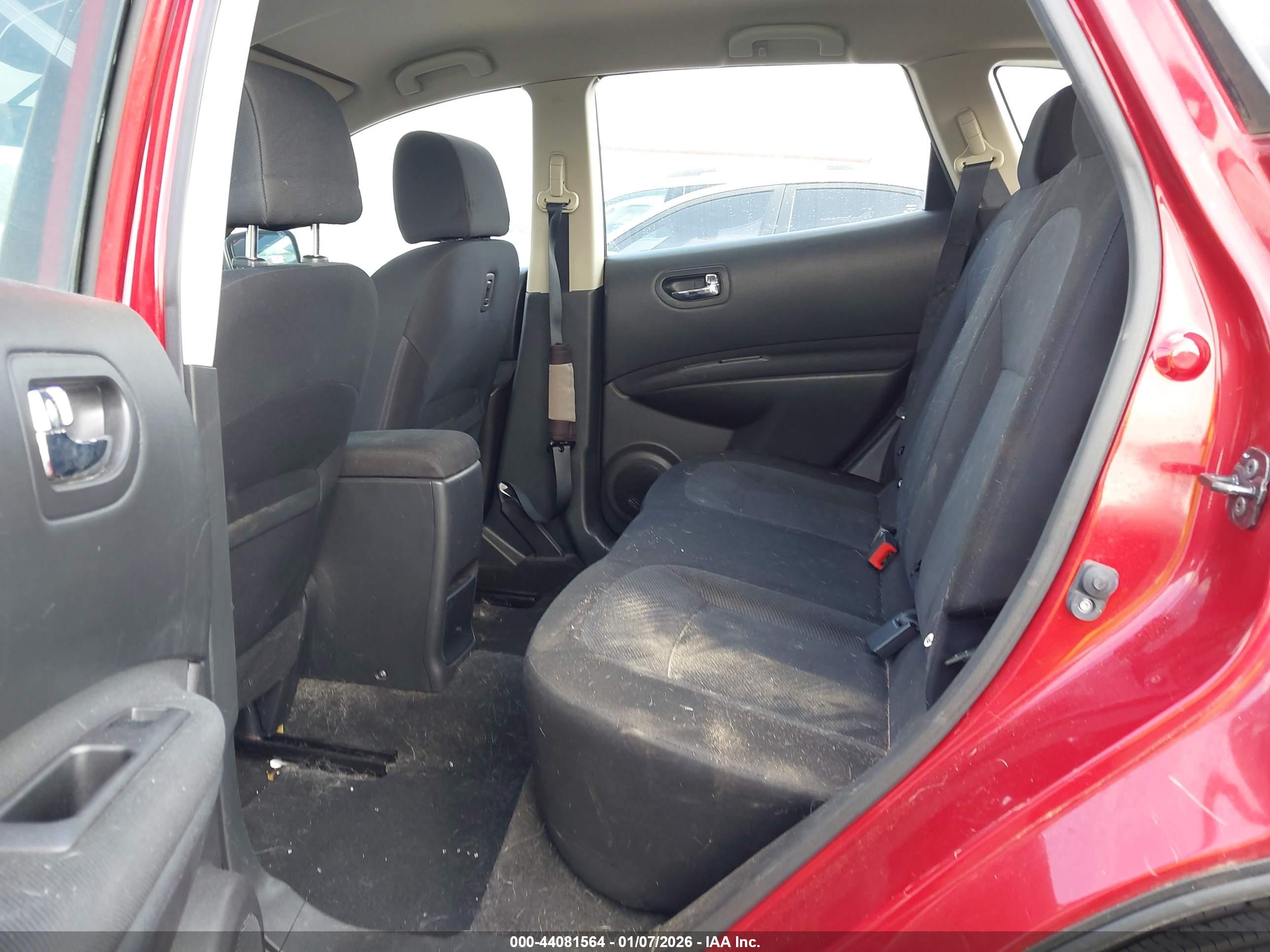NISSAN ROGUE image 8