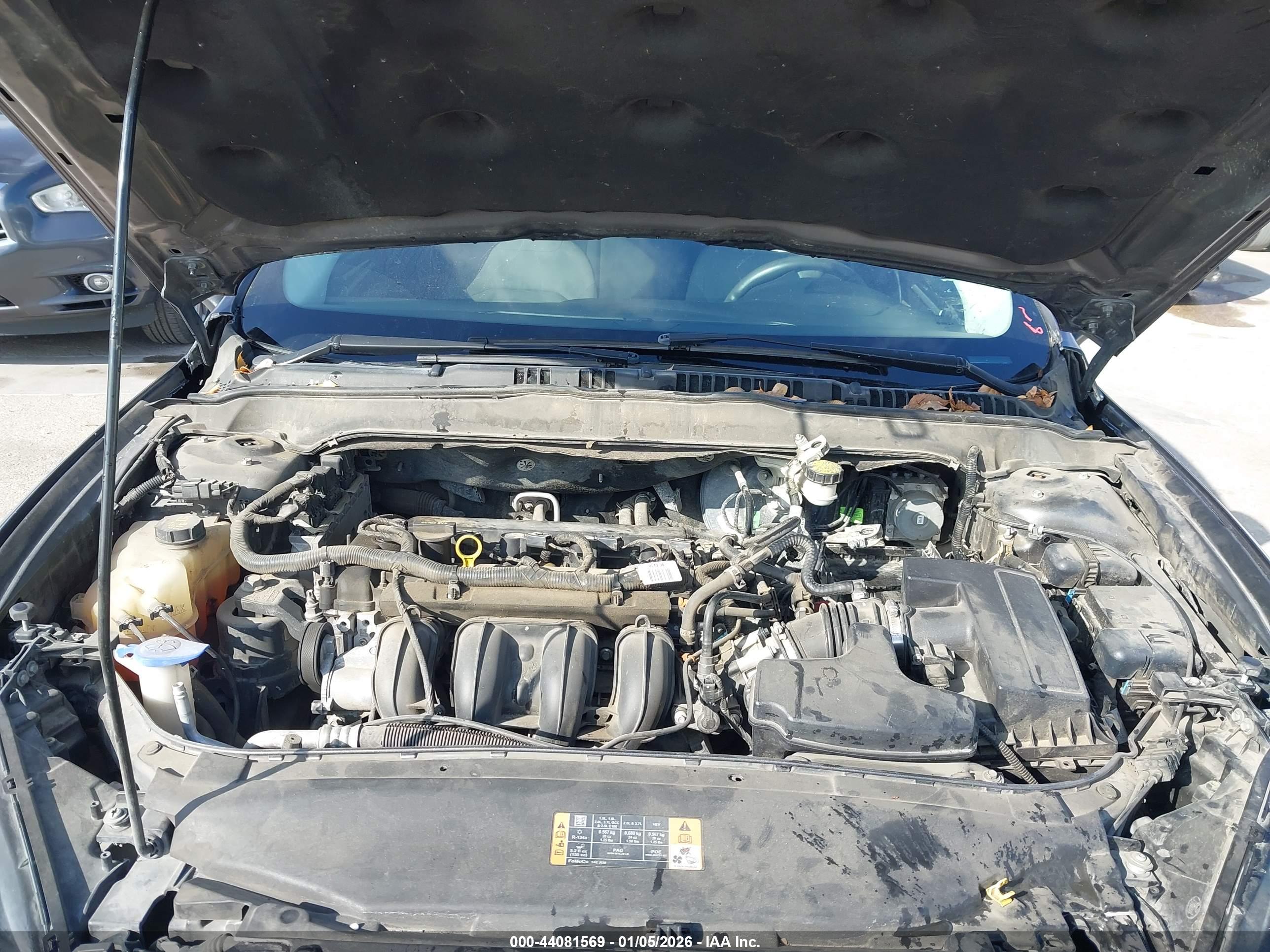 FORD FUSION image 10
