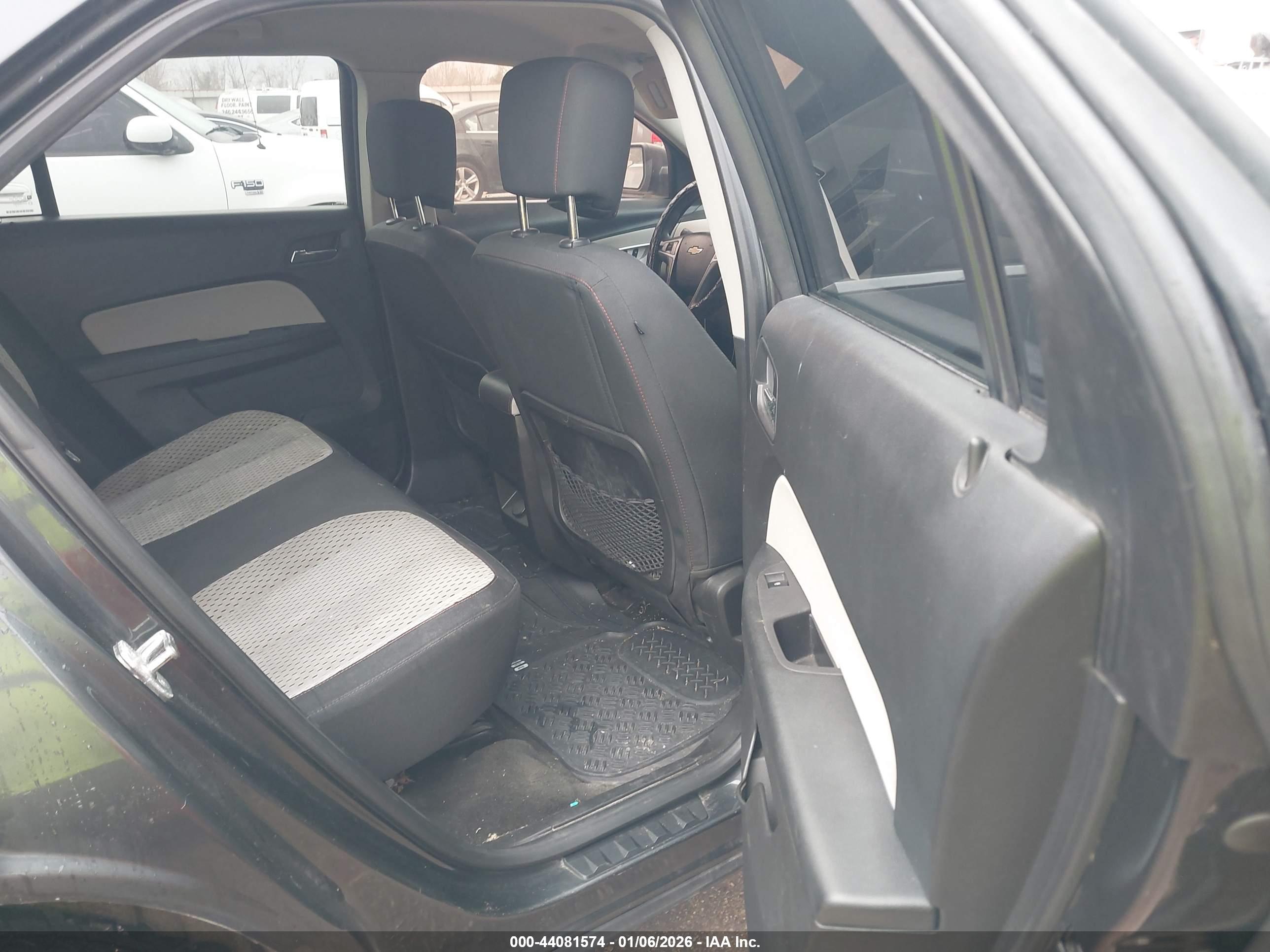 CHEVROLET EQUINOX image 8
