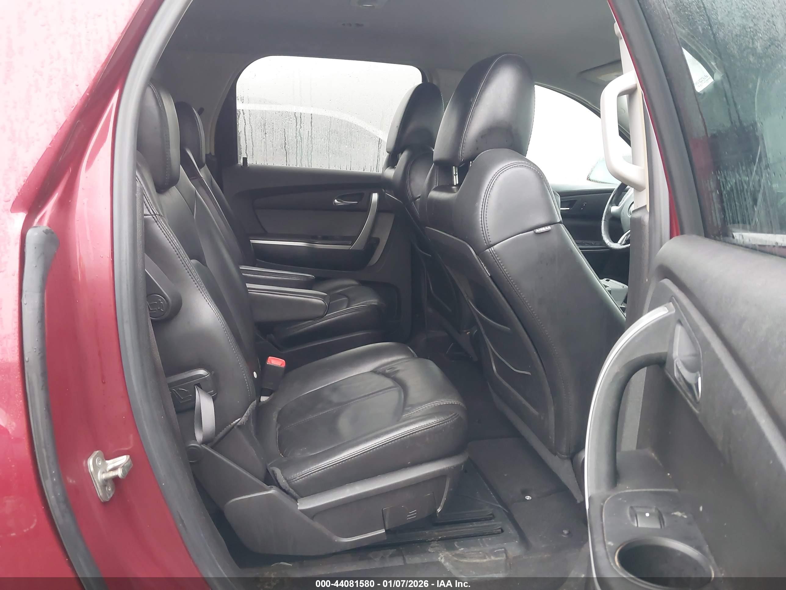 GMC ACADIA image 8