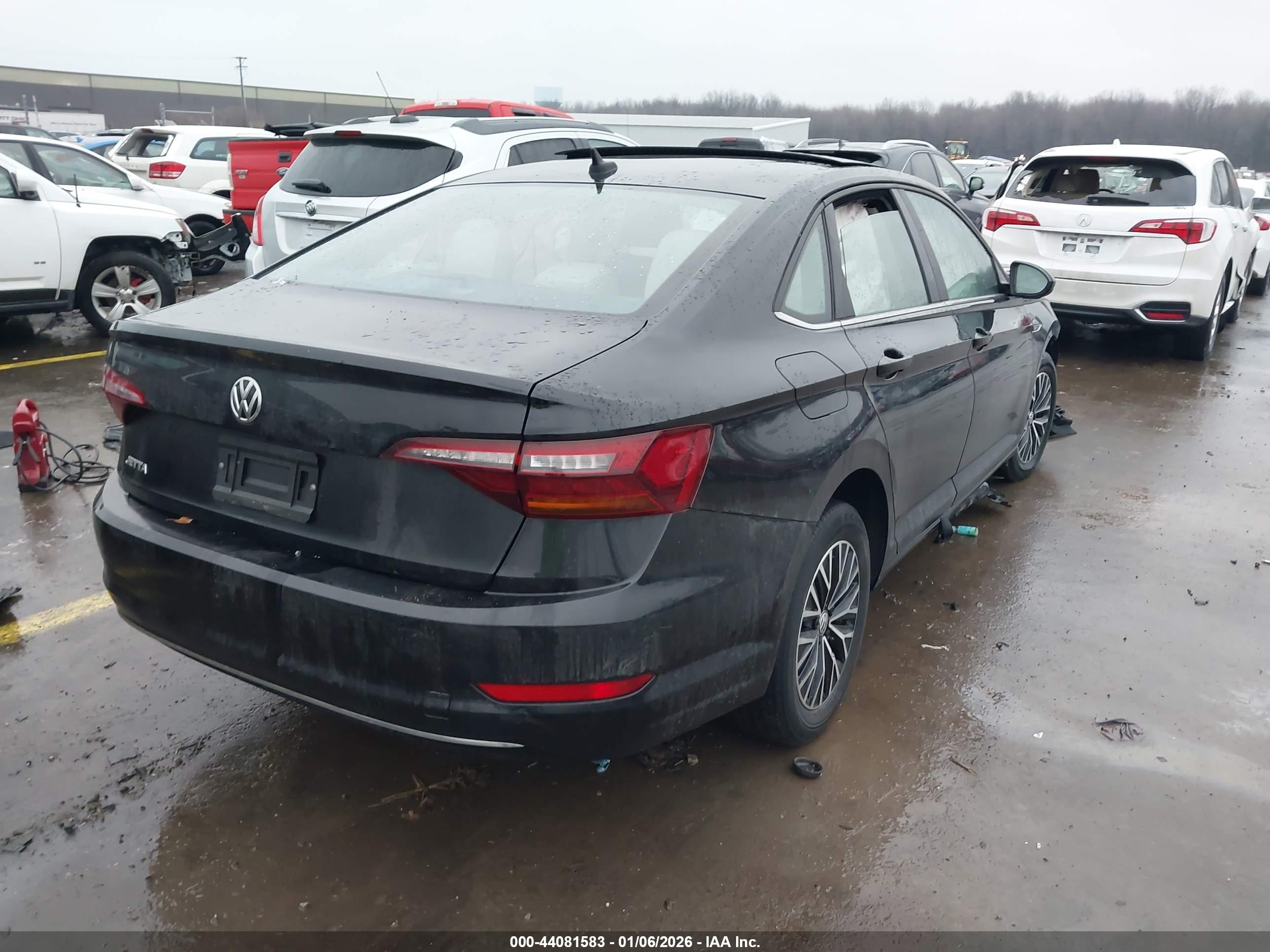 VOLKSWAGEN JETTA image 4