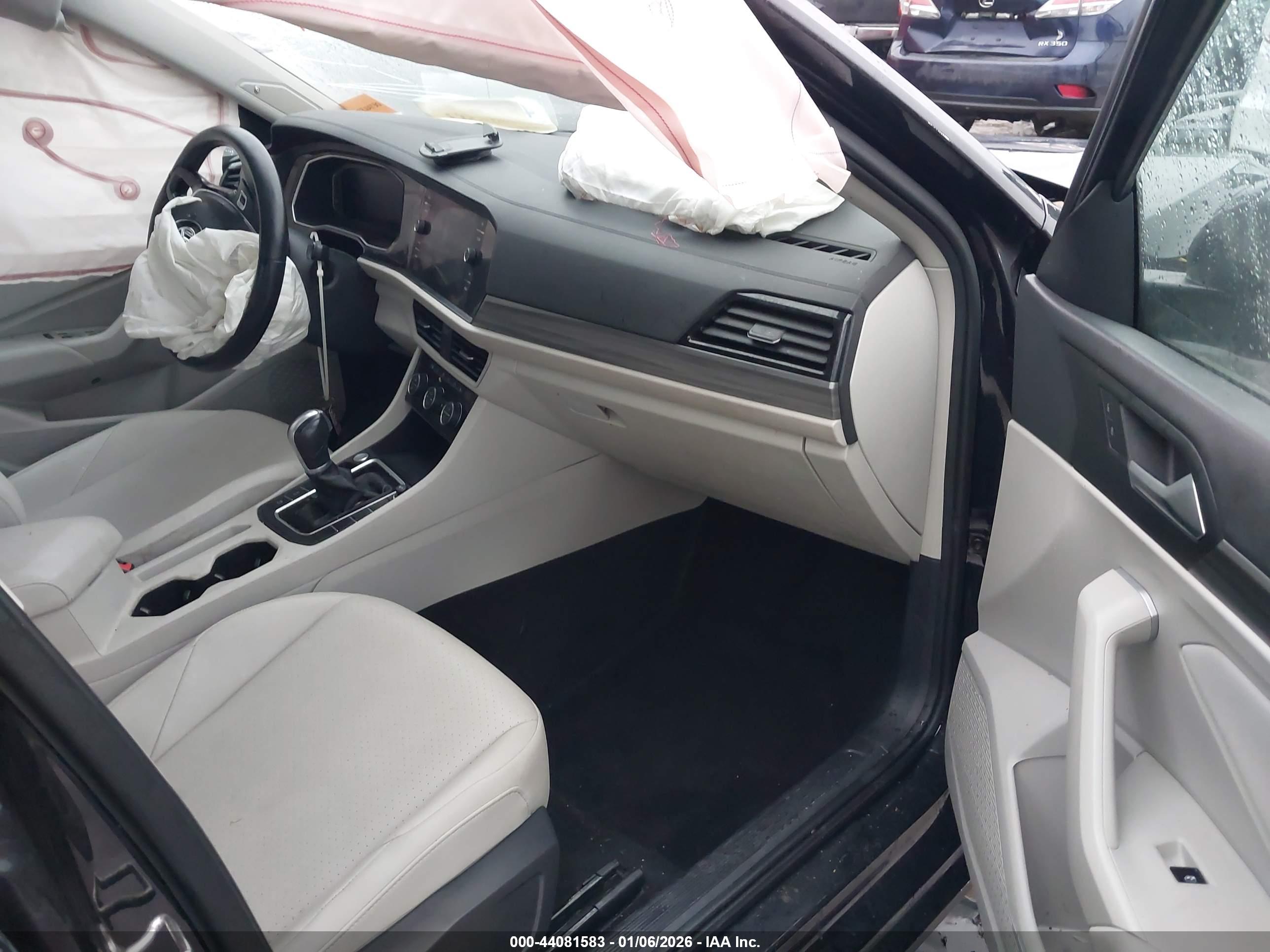 VOLKSWAGEN JETTA image 5