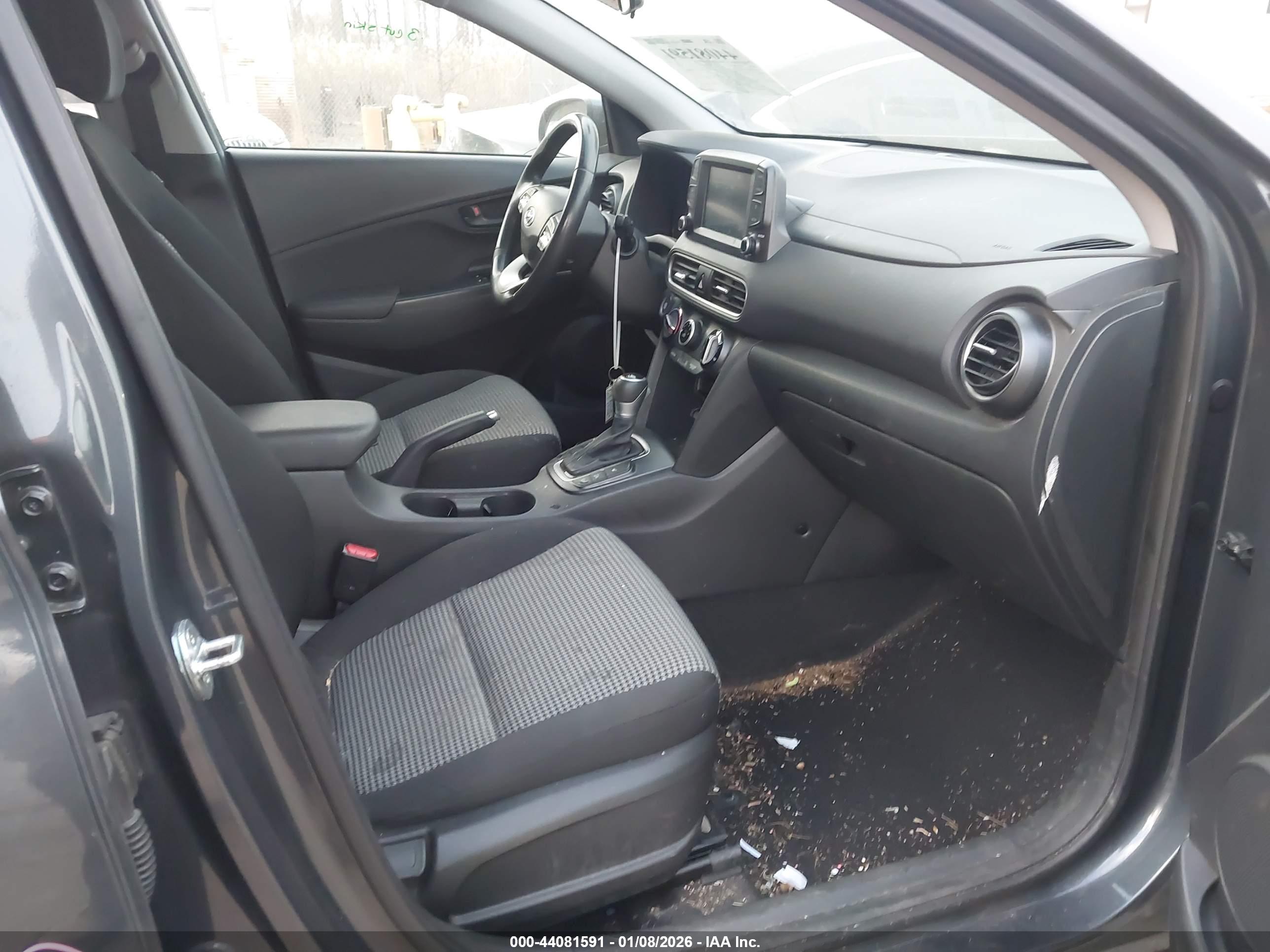 HYUNDAI KONA image 5