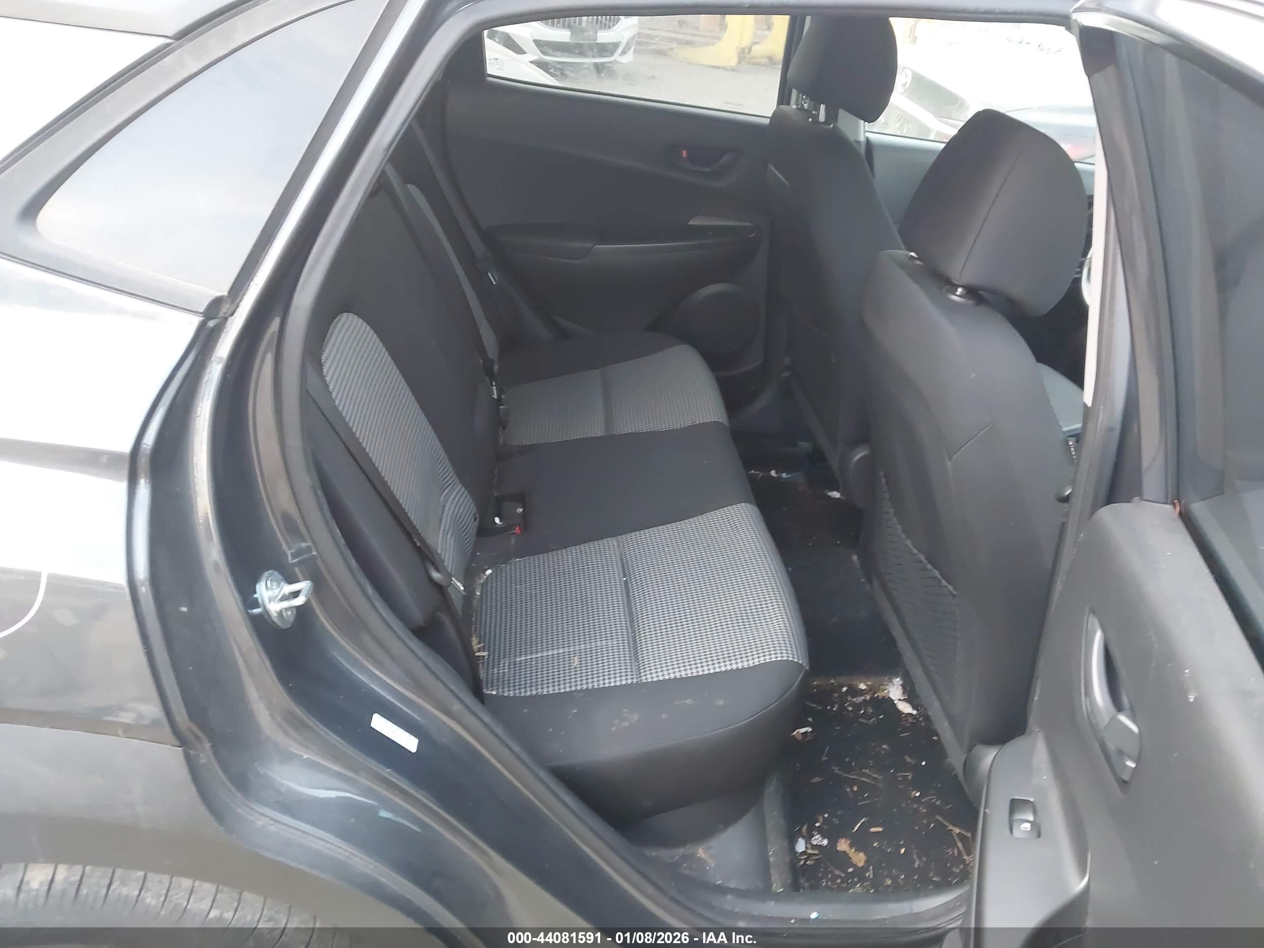 HYUNDAI KONA image 8