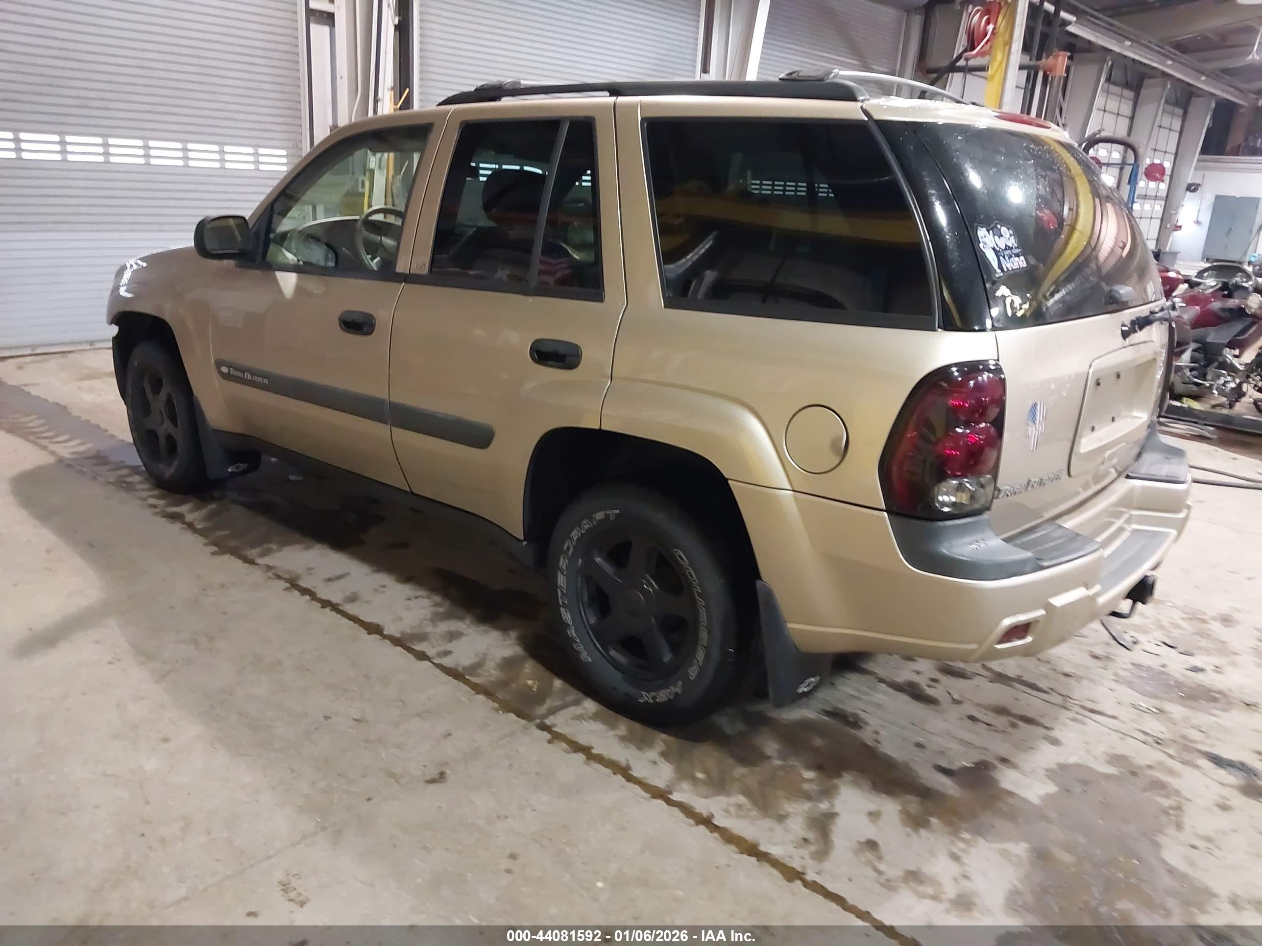 CHEVROLET TRAILBLAZER image 3