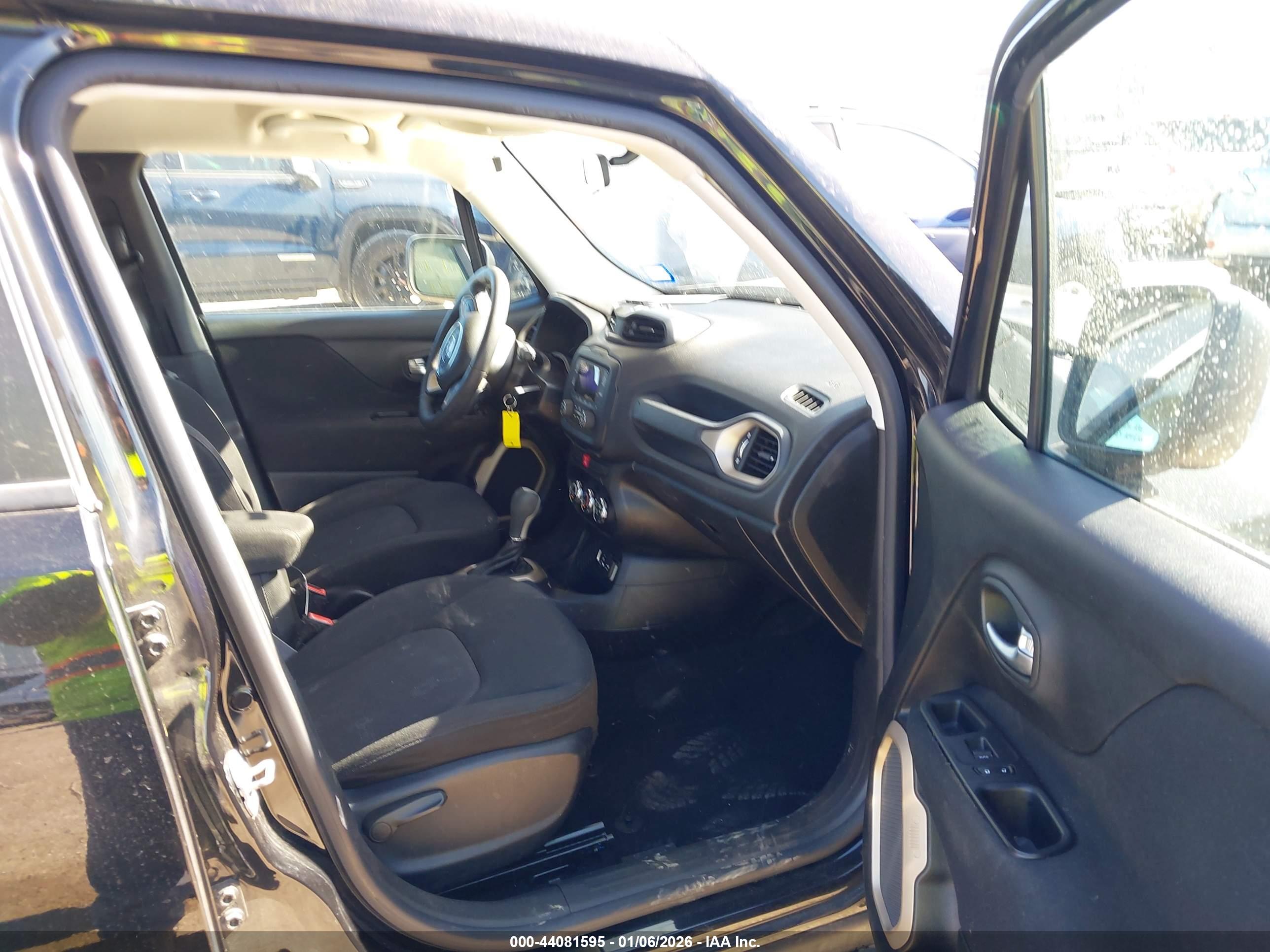 JEEP RENEGADE image 5