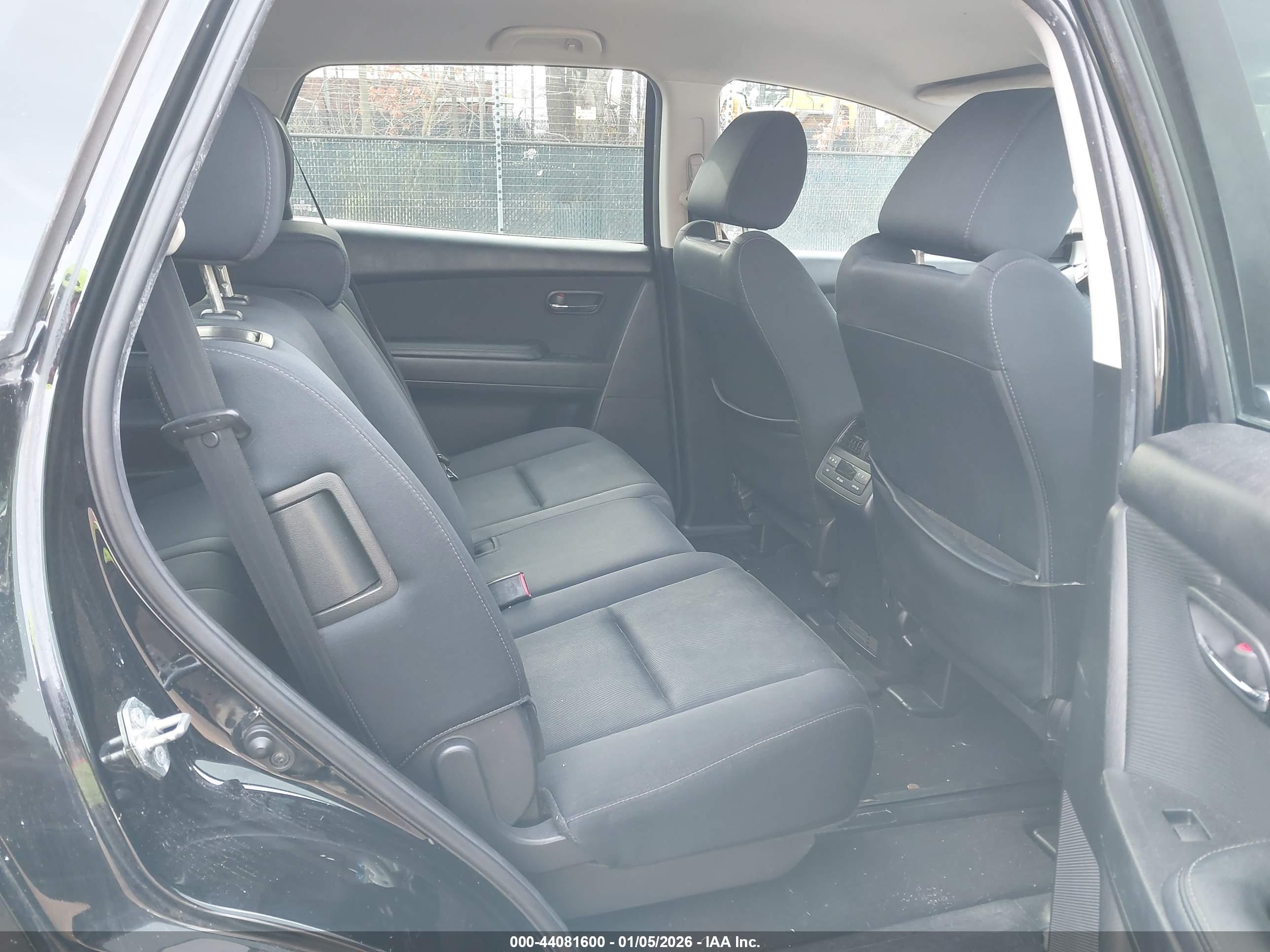 MAZDA CX-9 image 8