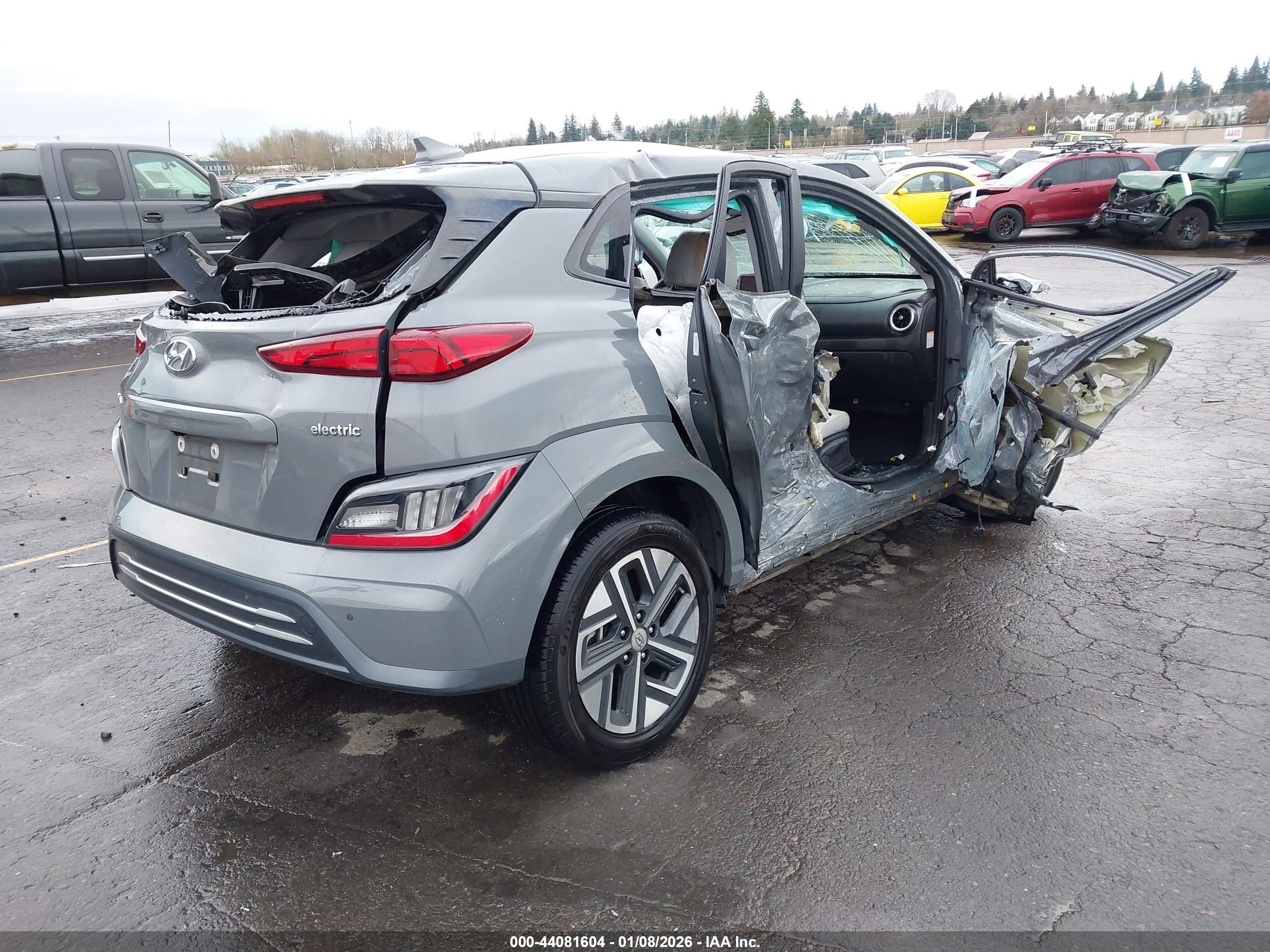 HYUNDAI KONA image 4