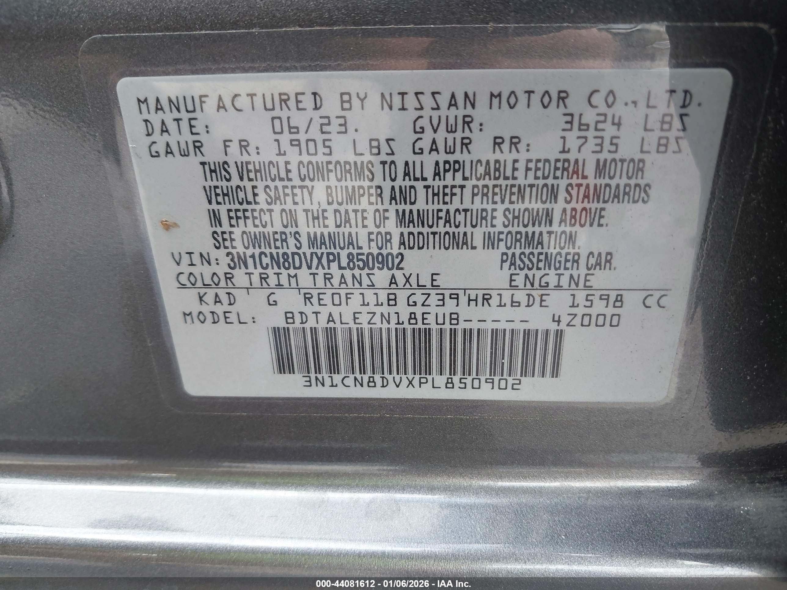 NISSAN VERSA image 9
