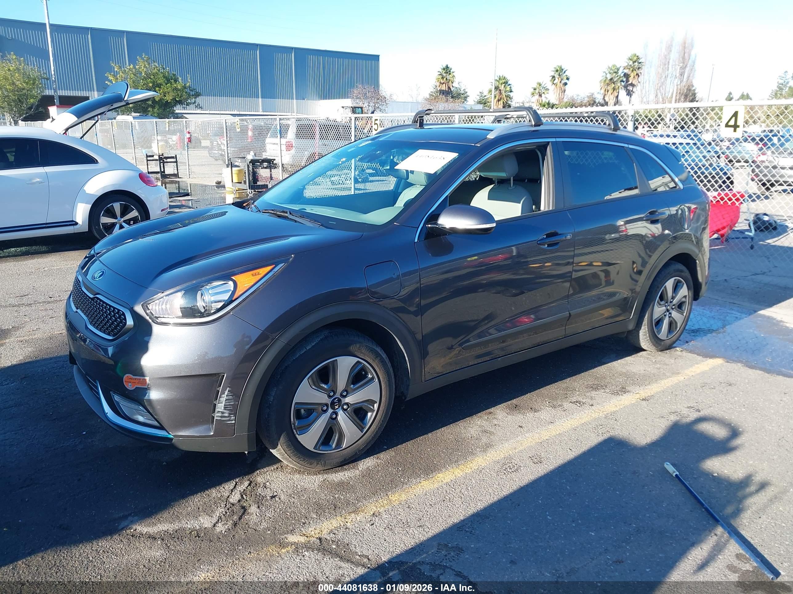 KIA NIRO image 2