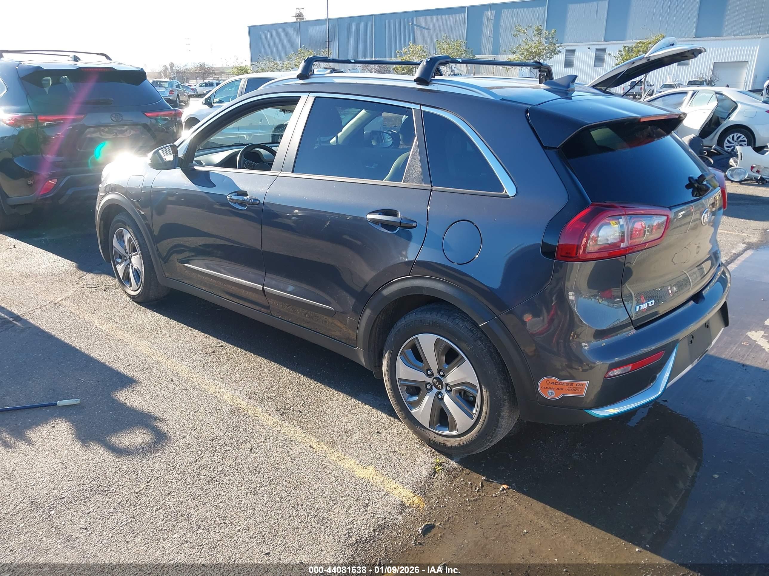 KIA NIRO image 3