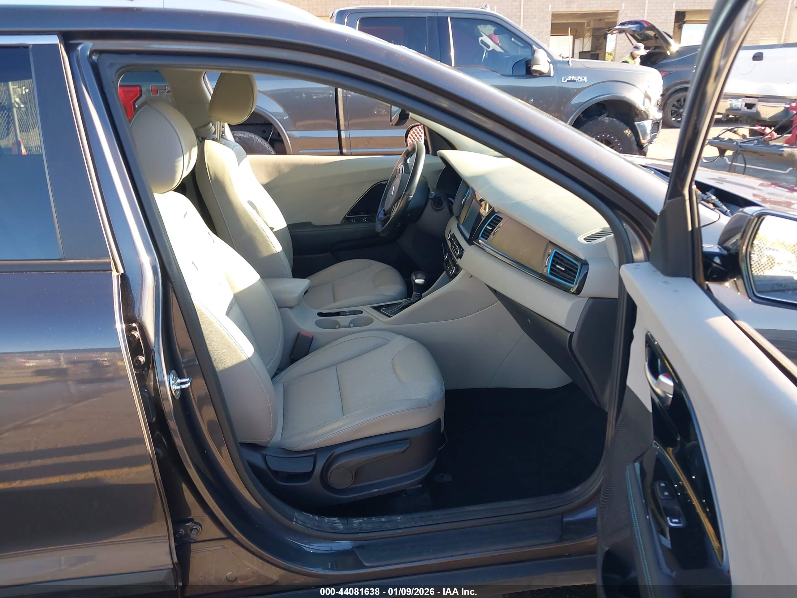 KIA NIRO image 5