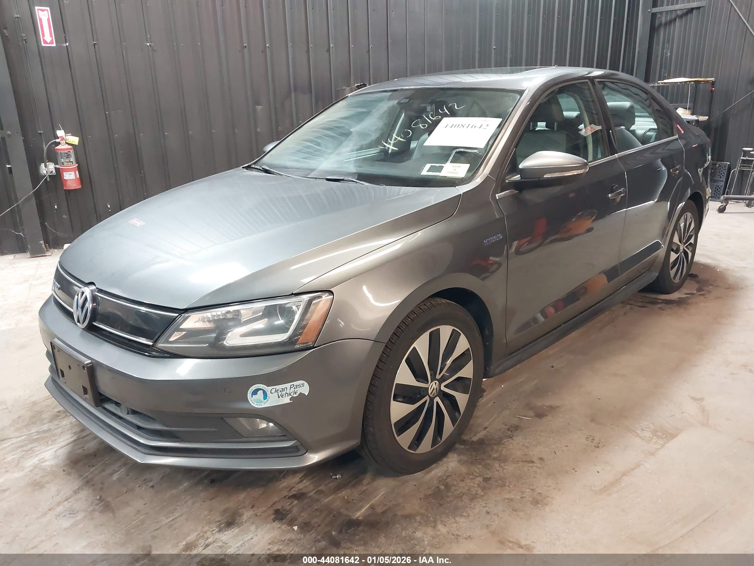 VOLKSWAGEN JETTA image 2