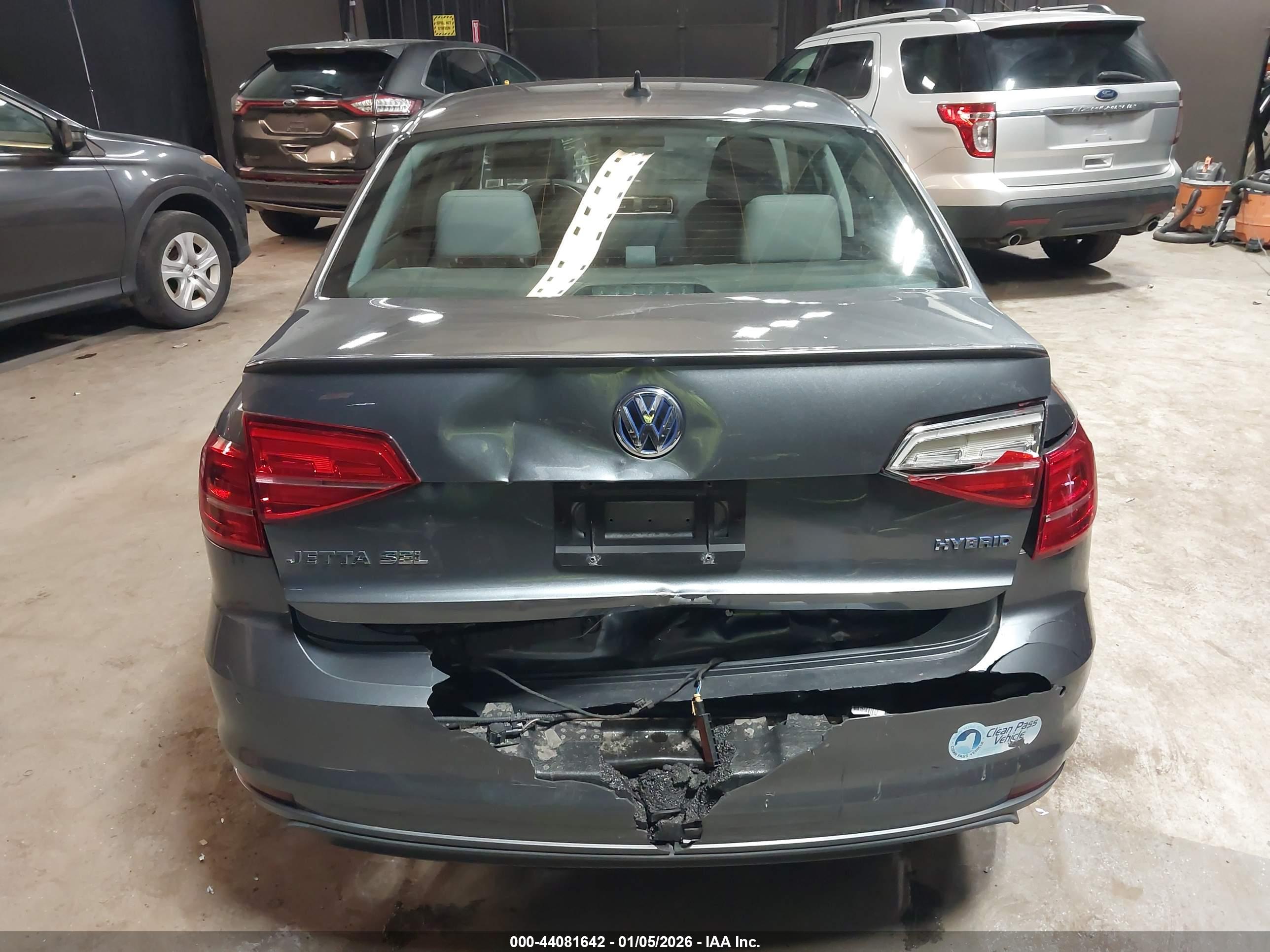 VOLKSWAGEN JETTA image 6