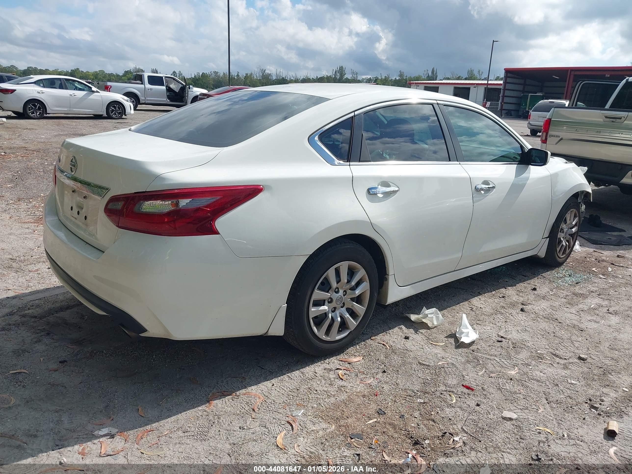 NISSAN ALTIMA image 4