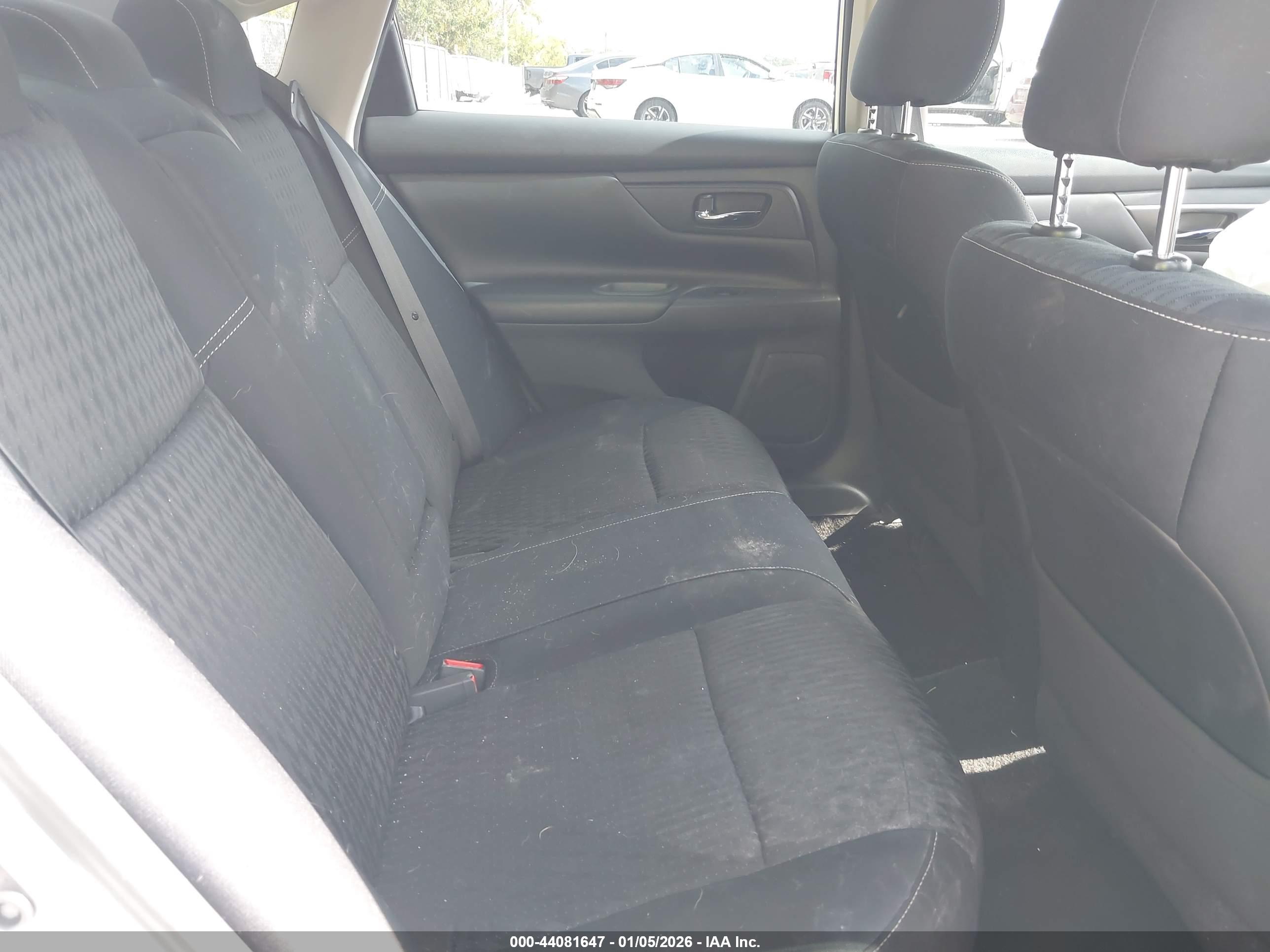 NISSAN ALTIMA image 8