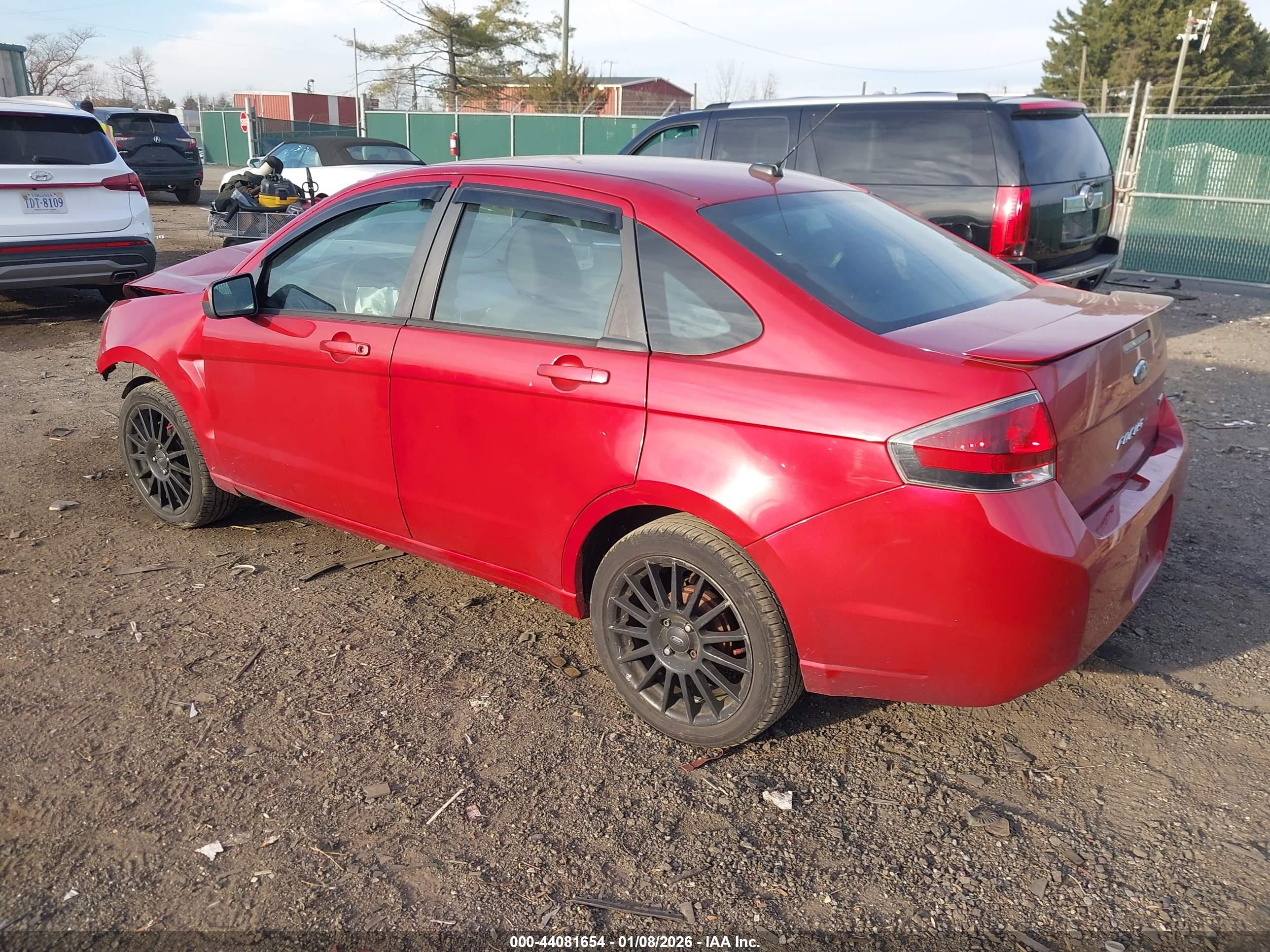 FORD FOCUS image 3