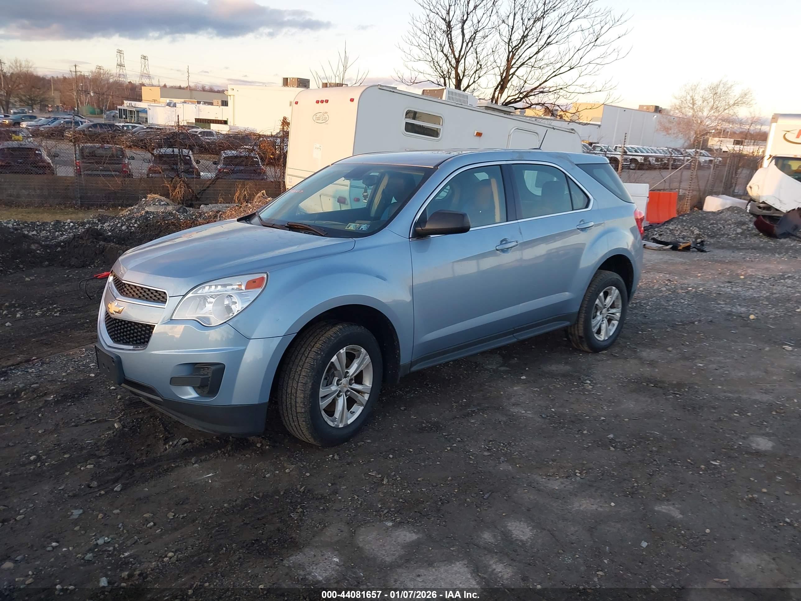 CHEVROLET EQUINOX image 2