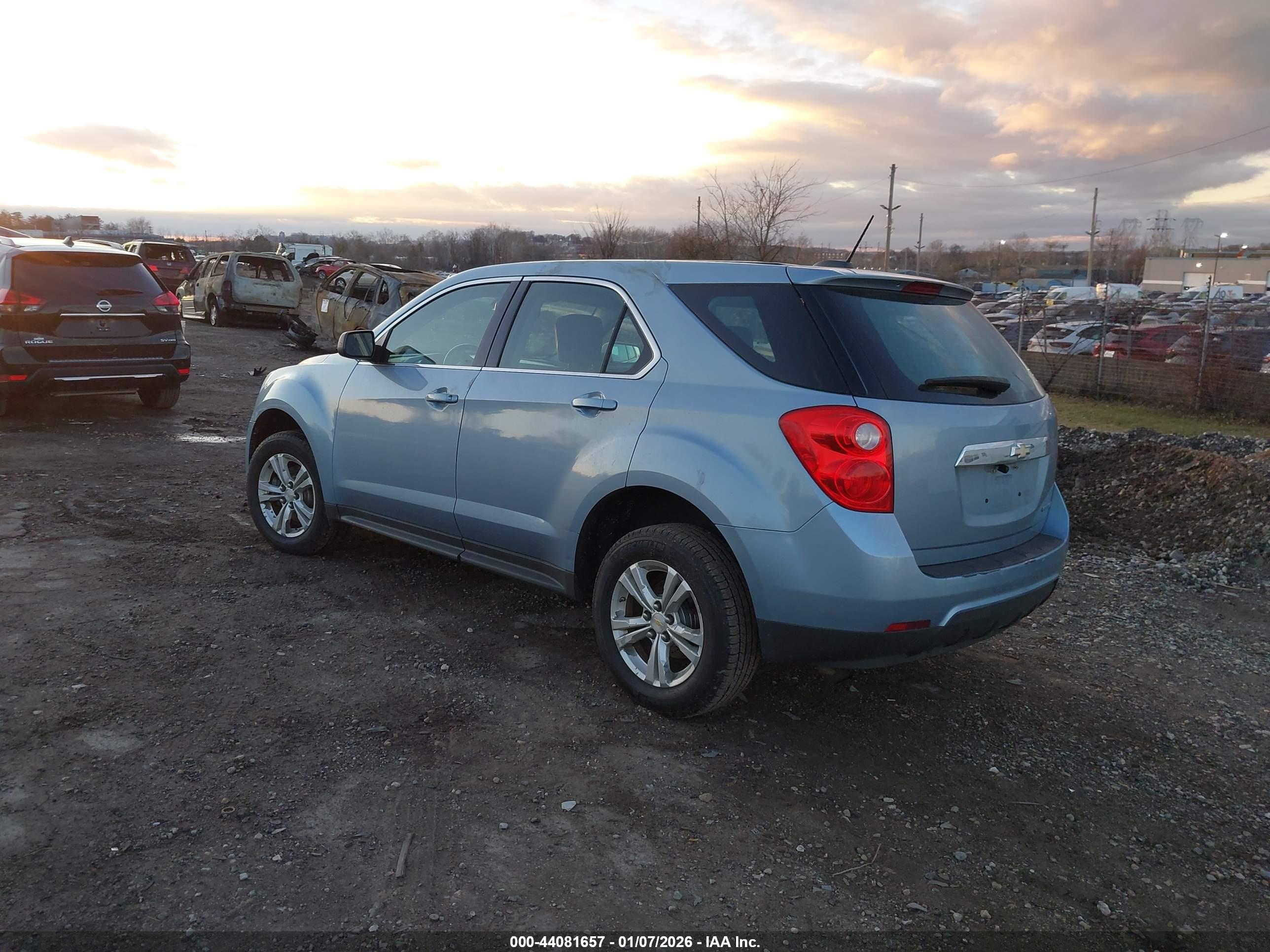 CHEVROLET EQUINOX image 3