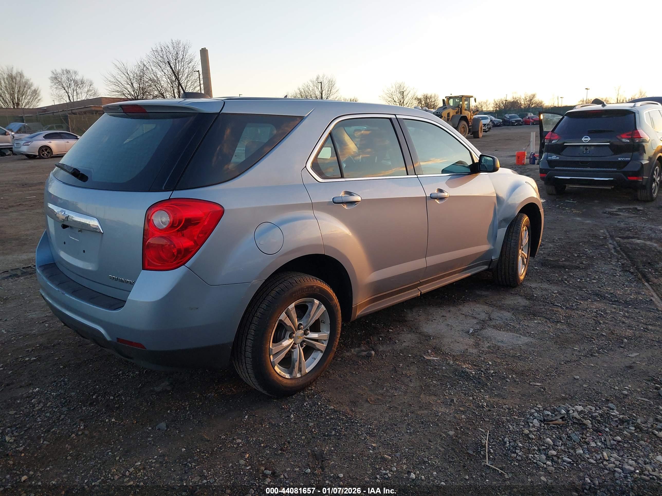 CHEVROLET EQUINOX image 4