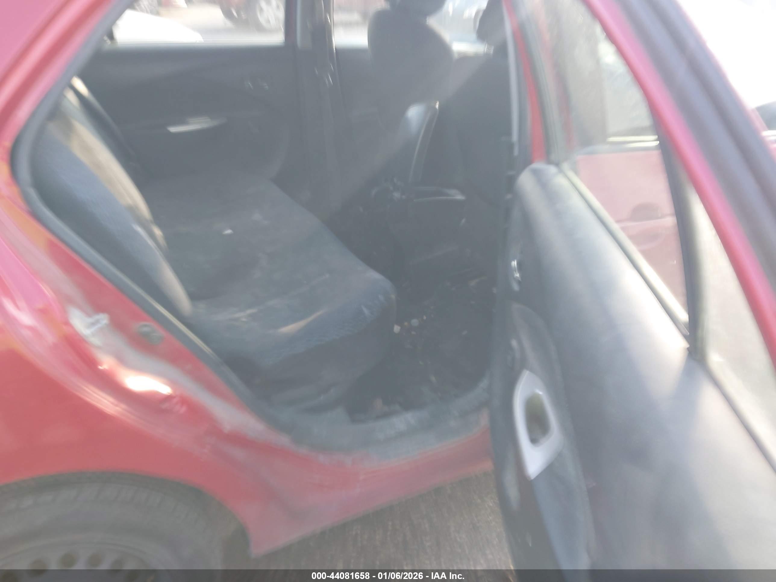TOYOTA YARIS image 8