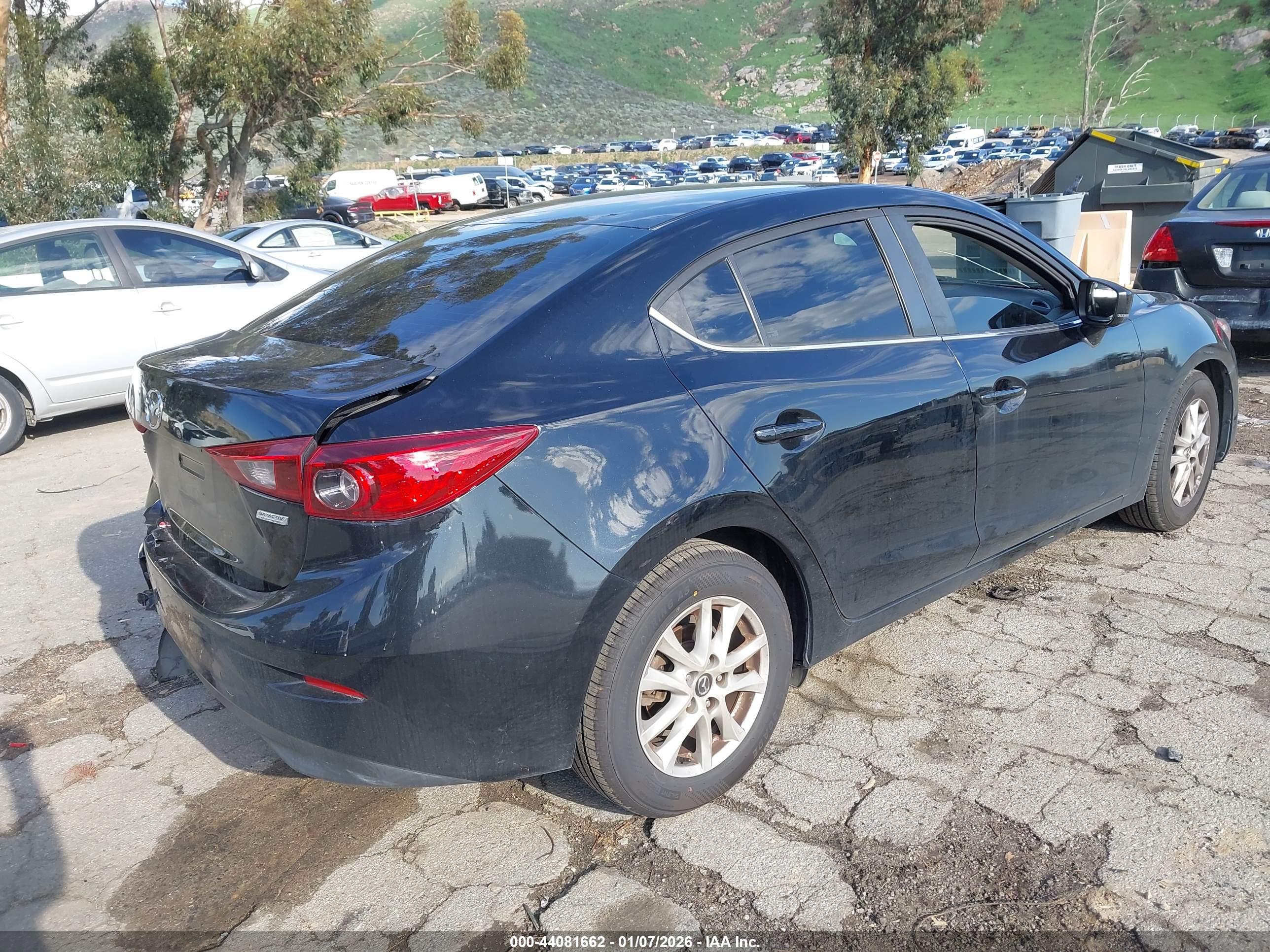 MAZDA MAZDA3 image 4