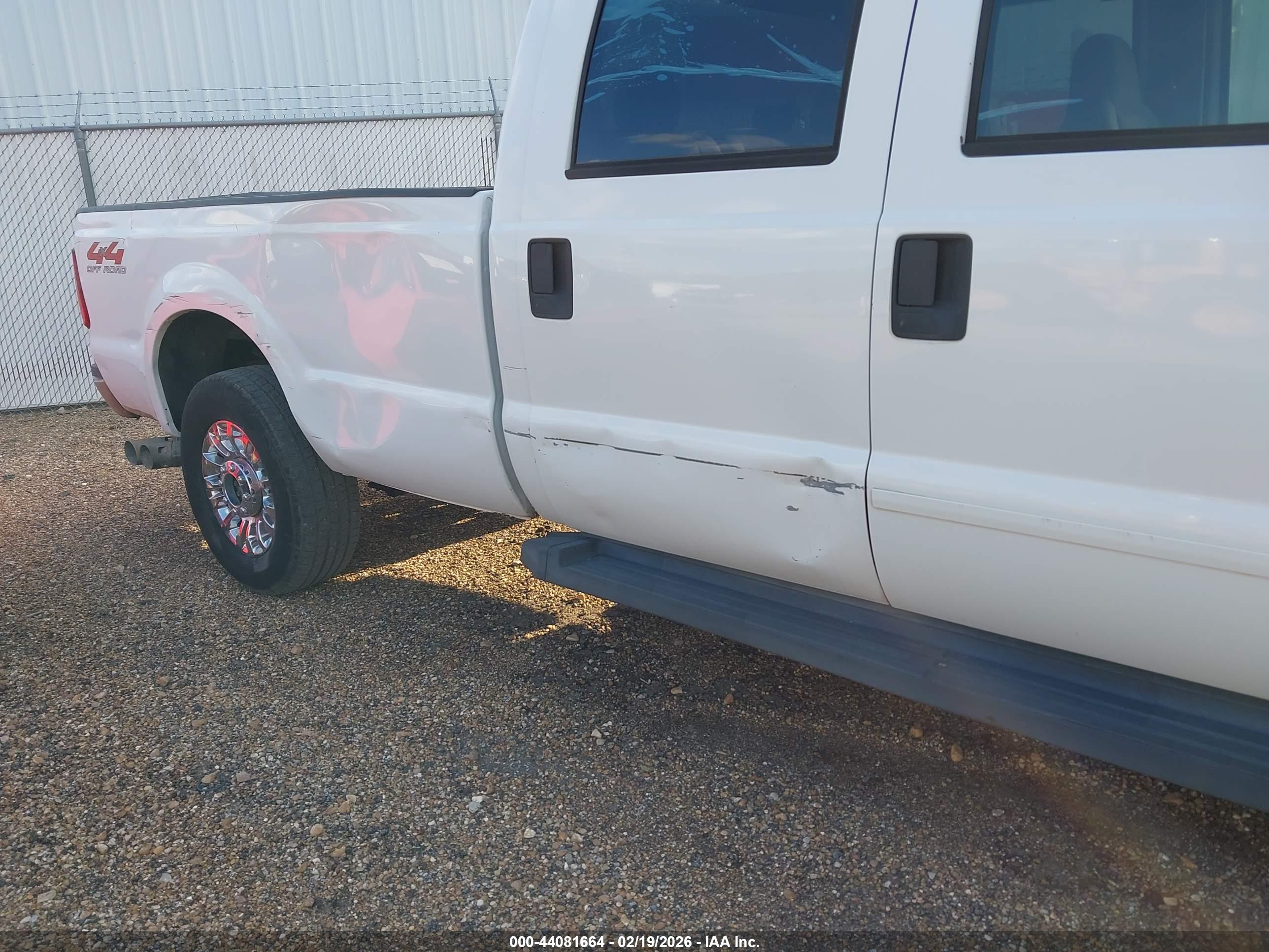 FORD F-250 image 6