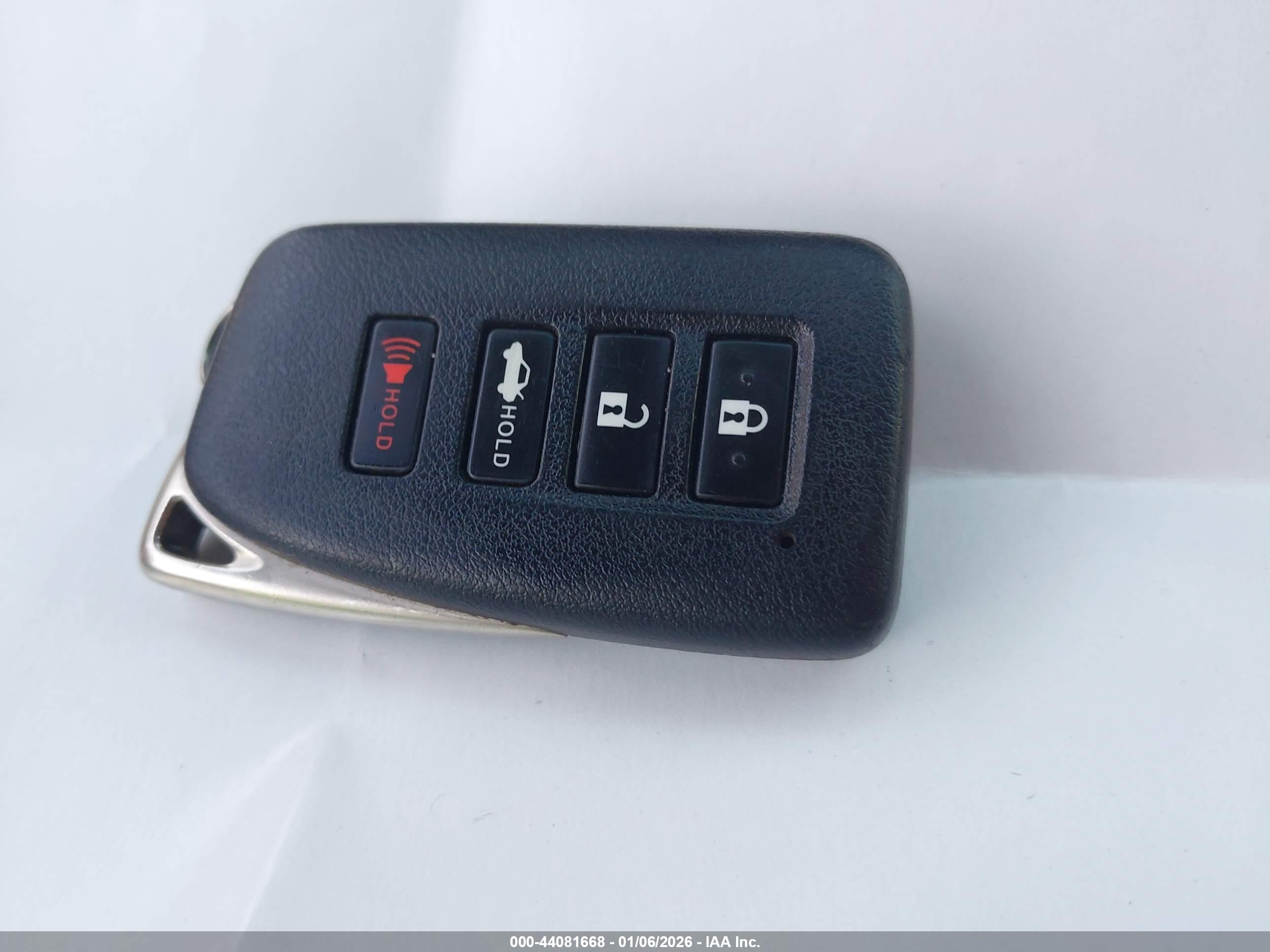 LEXUS ES image 11