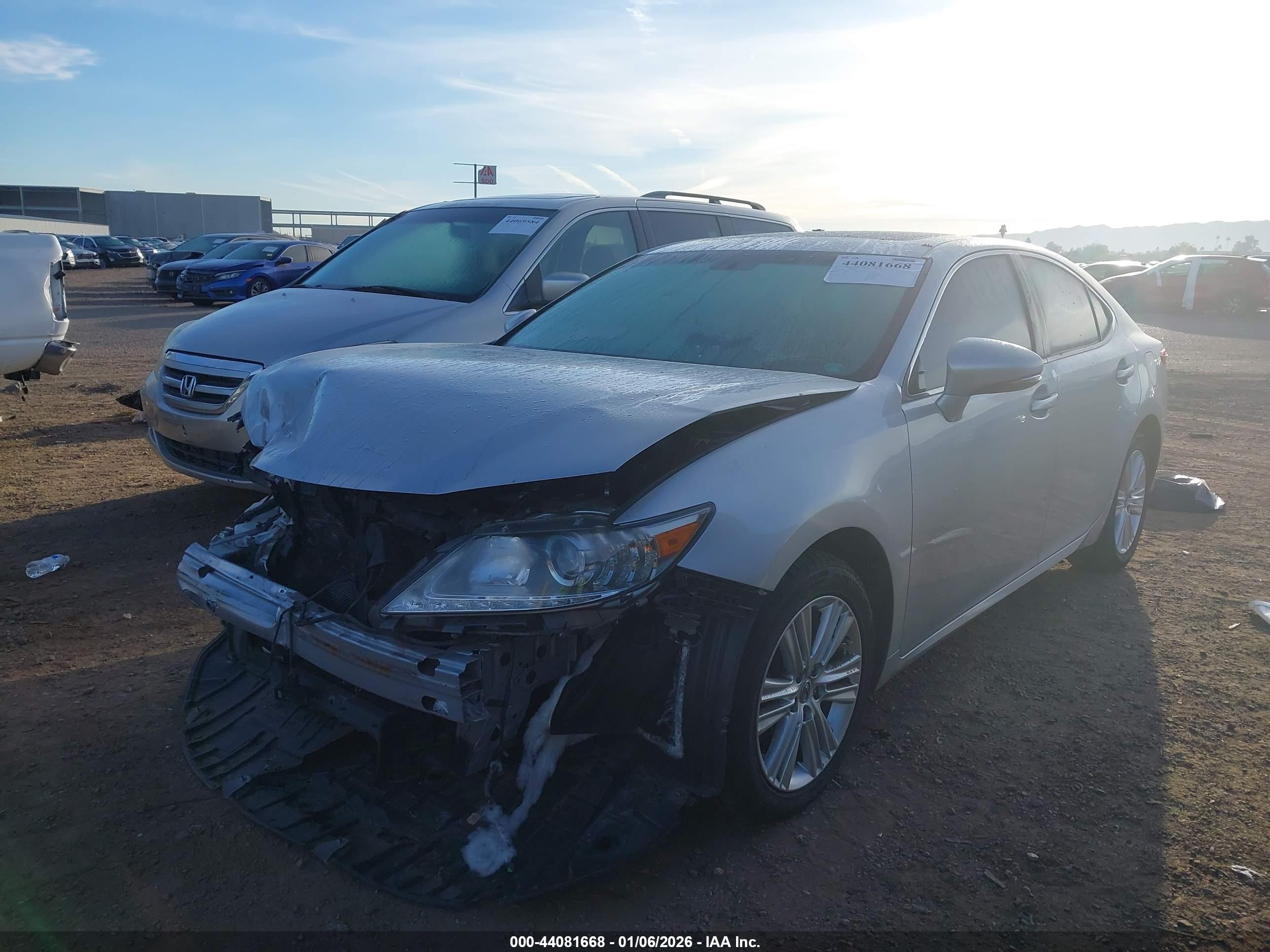 LEXUS ES image 2