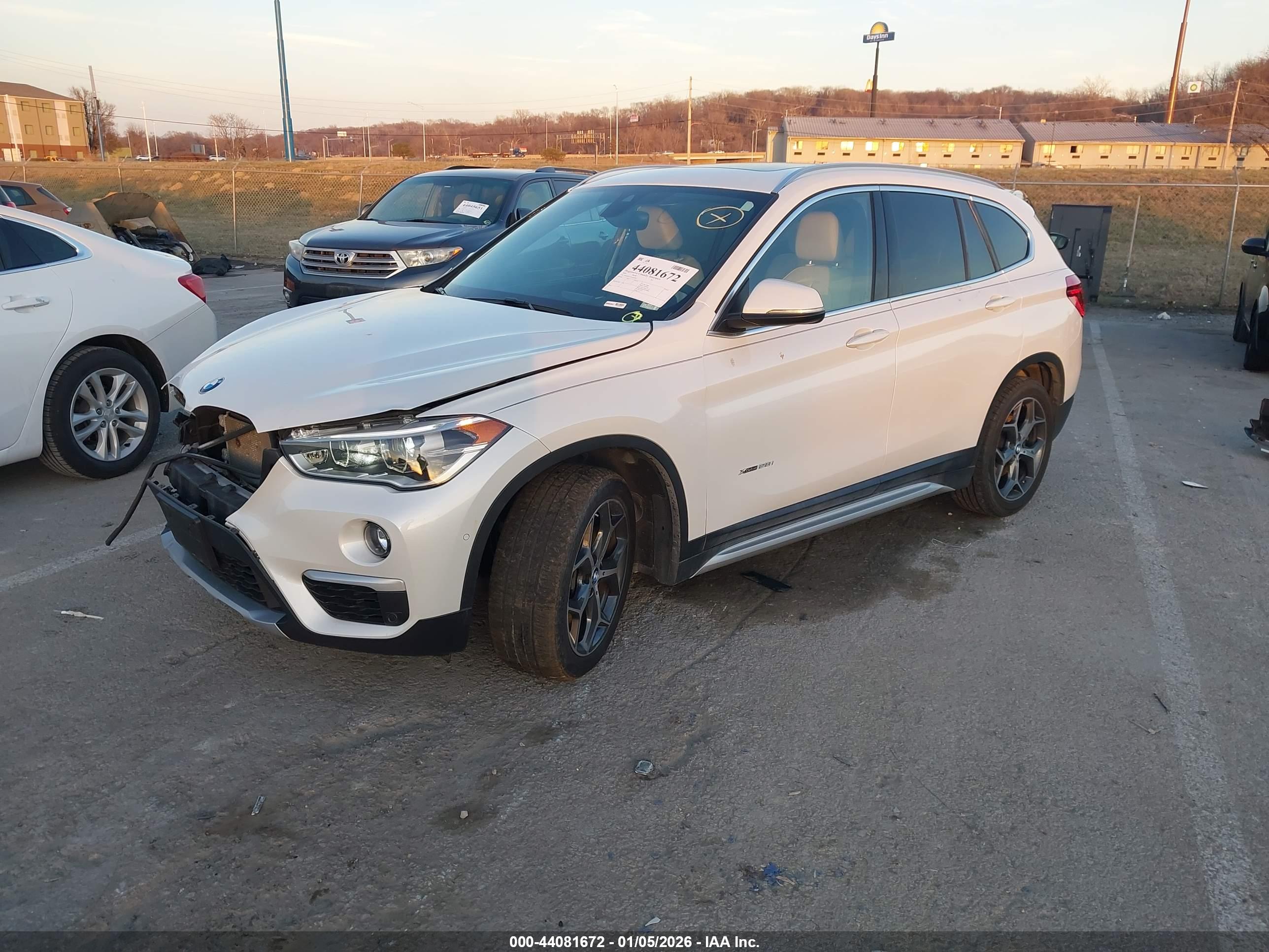 BMW X1 image 2