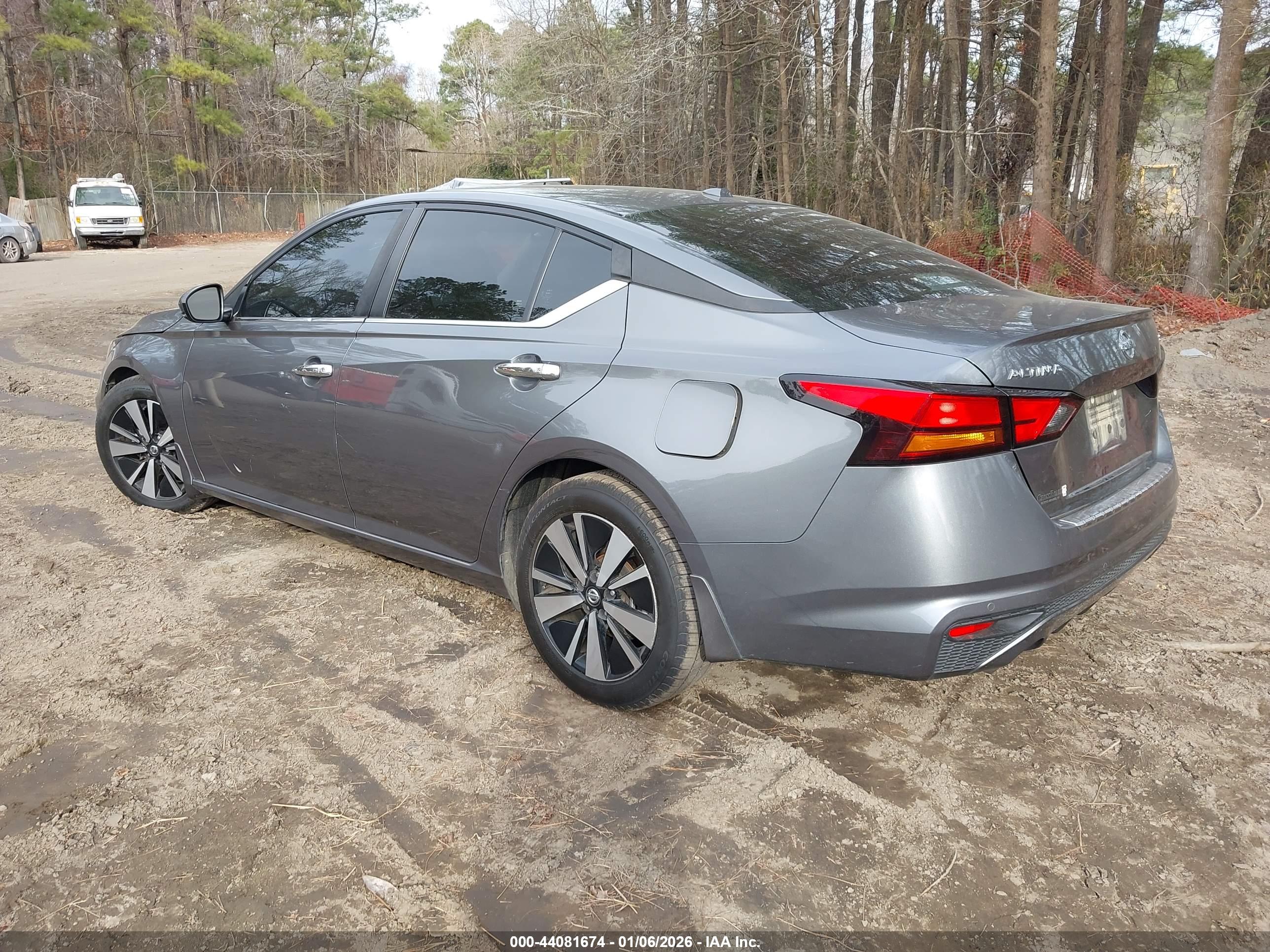 NISSAN ALTIMA image 3