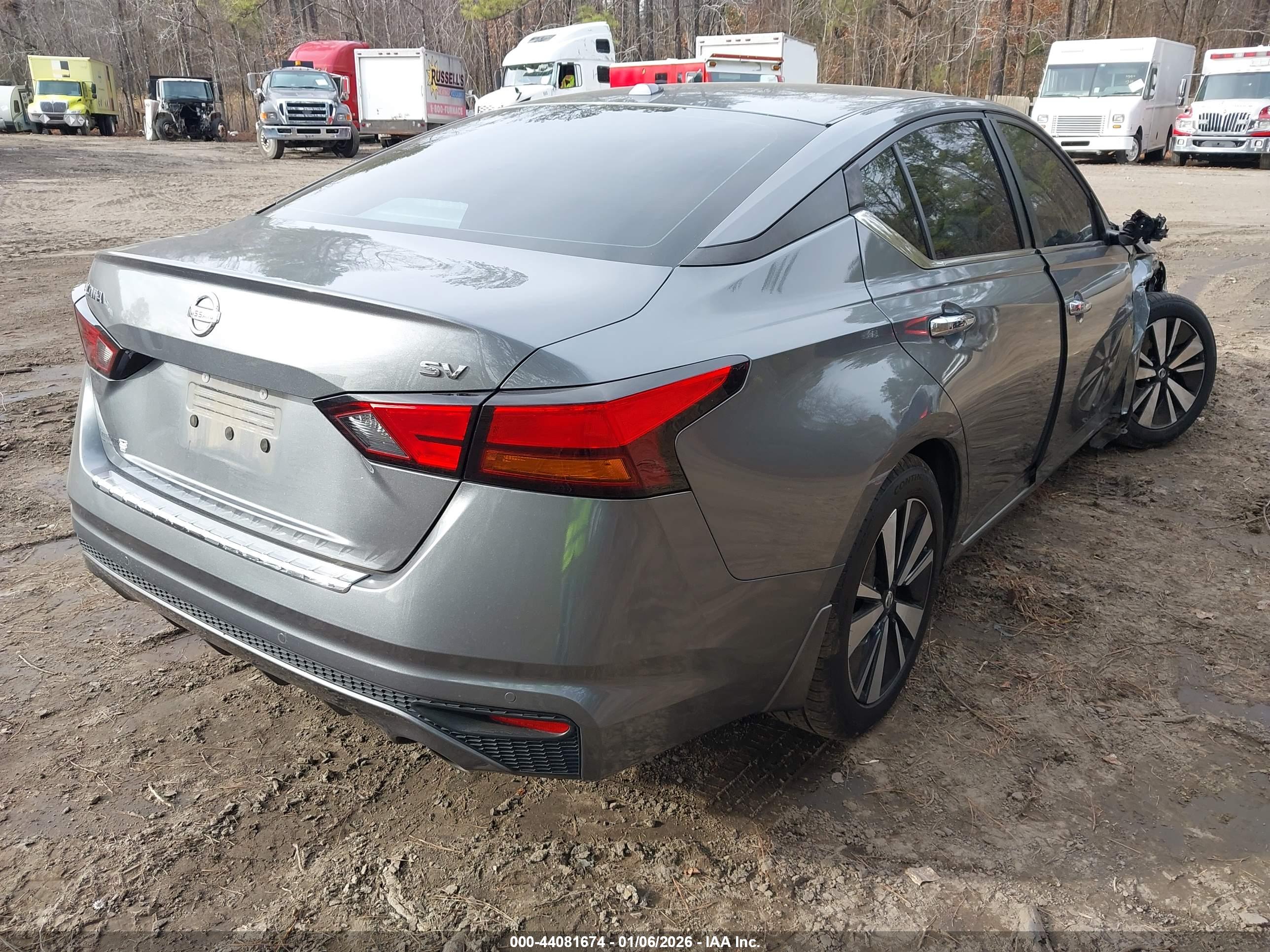 NISSAN ALTIMA image 4
