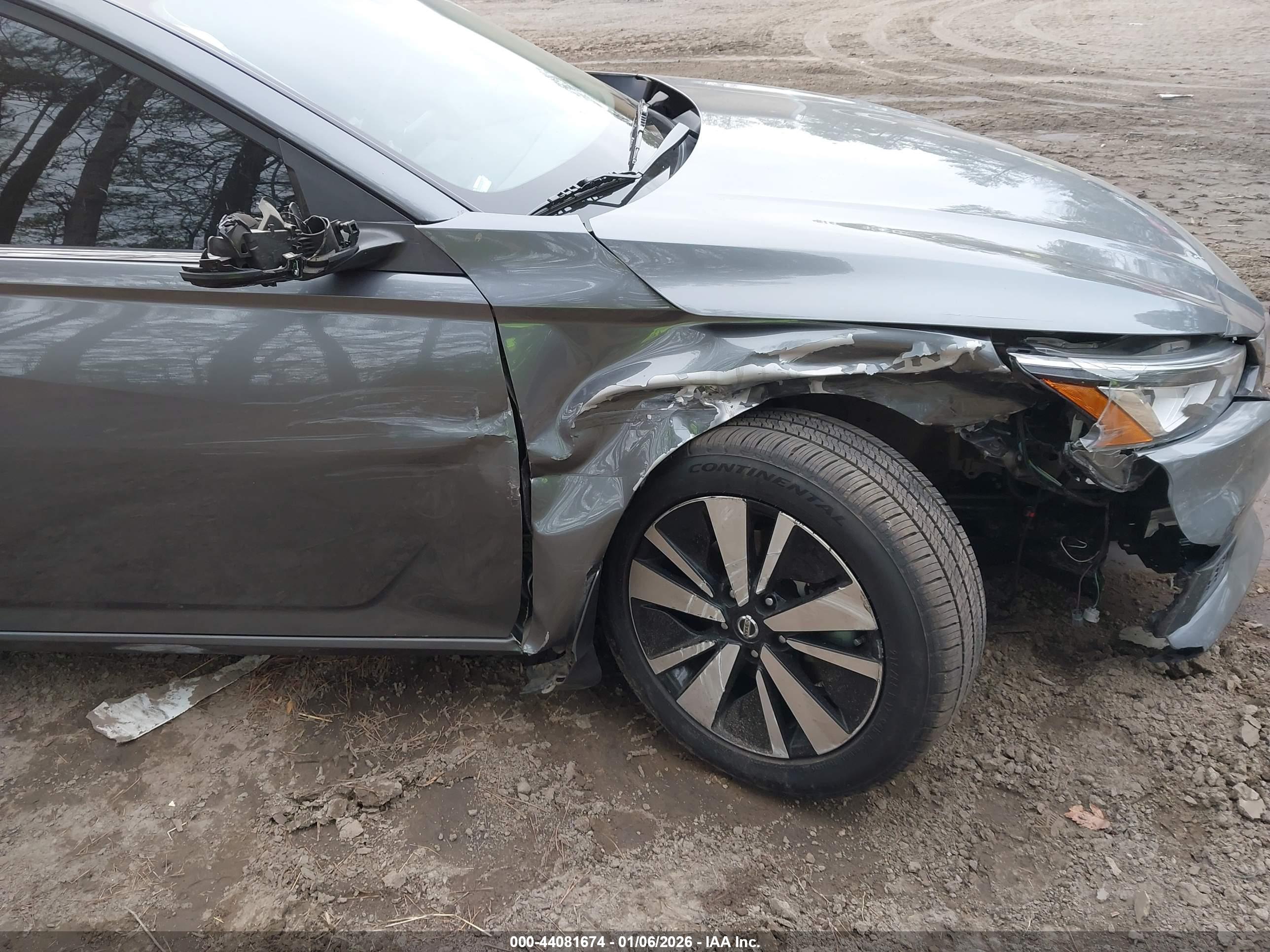 NISSAN ALTIMA image 6
