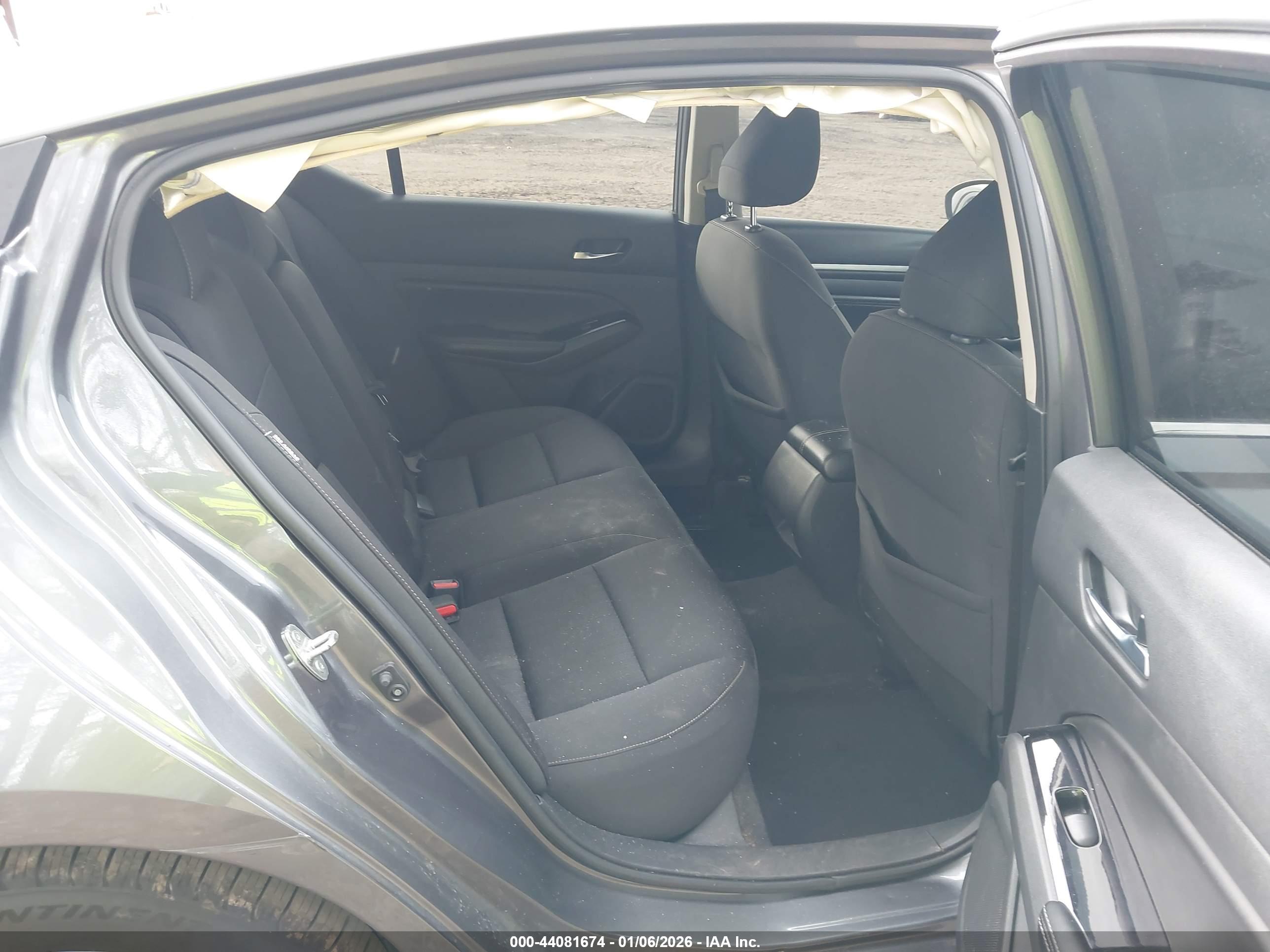 NISSAN ALTIMA image 8