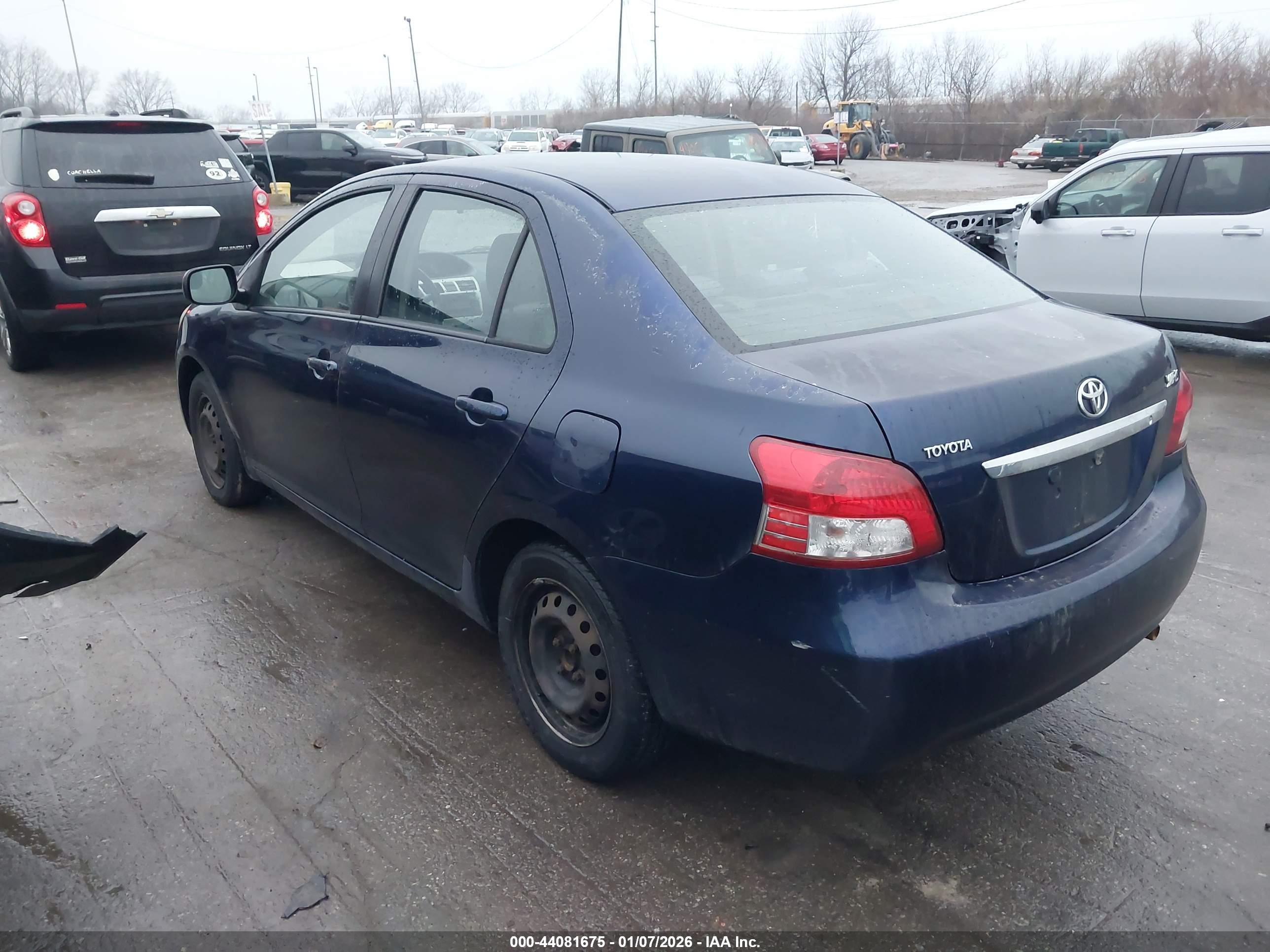 TOYOTA YARIS image 3