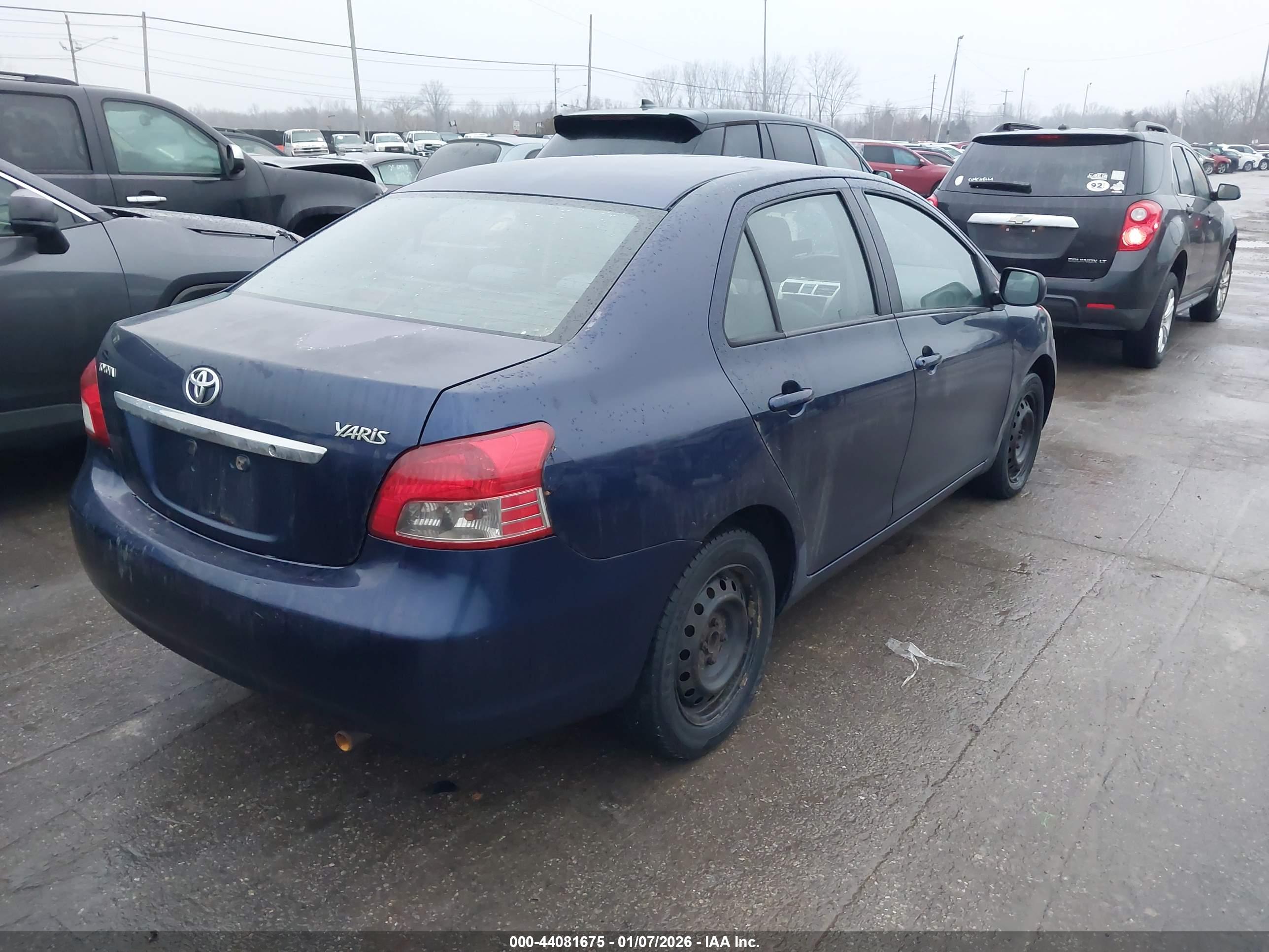 TOYOTA YARIS image 4