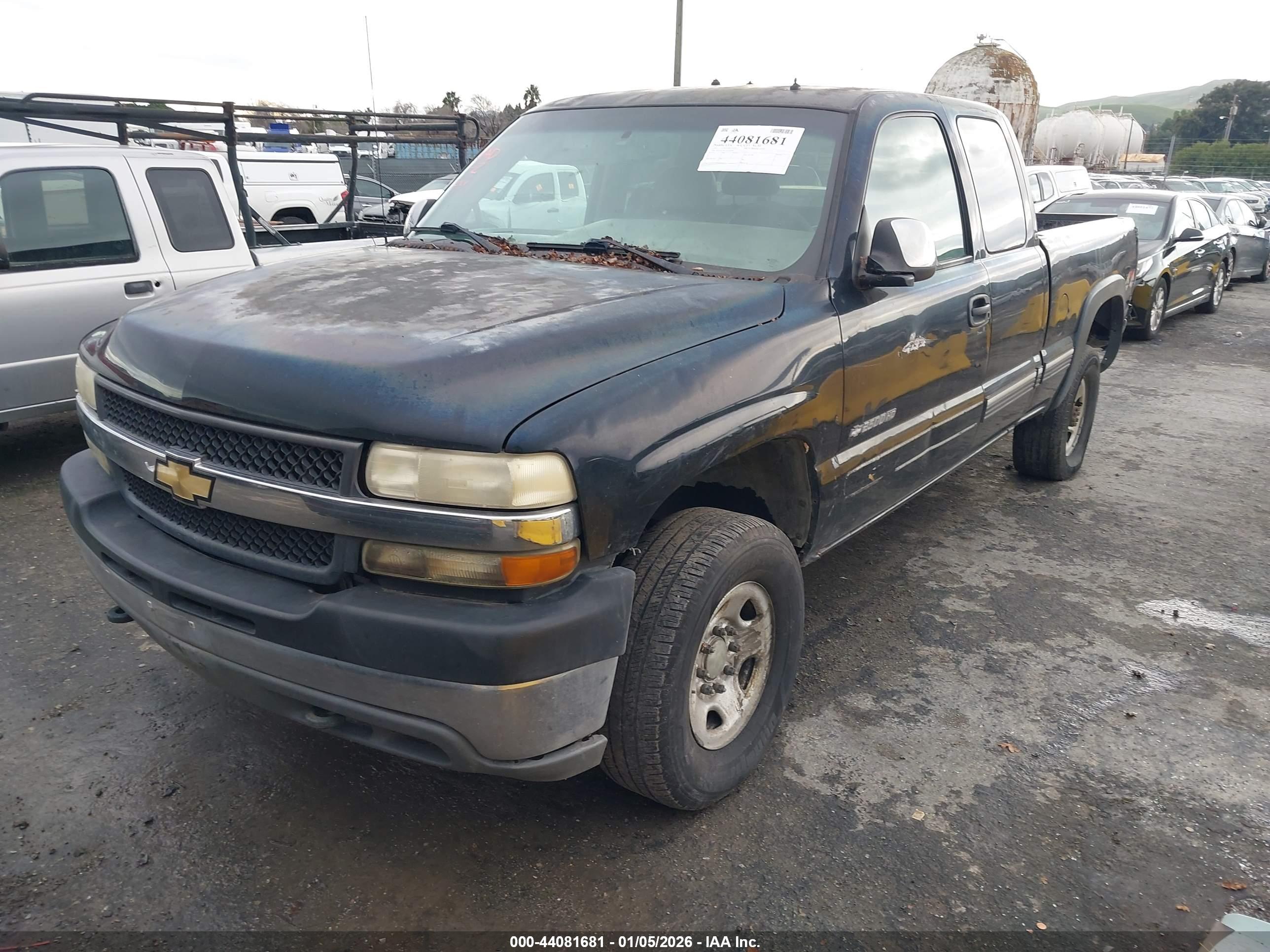 CHEVROLET SILVERADO image 2