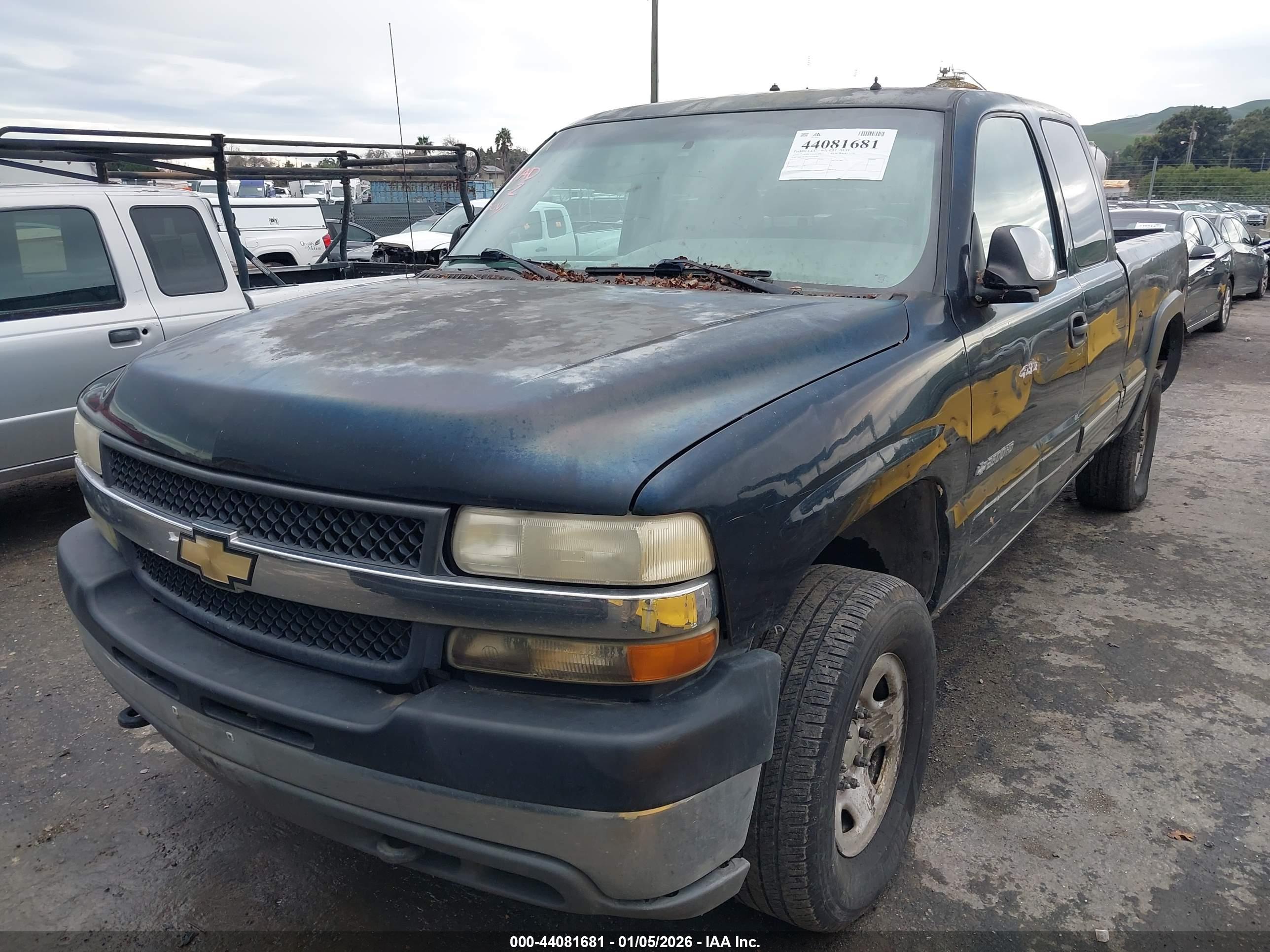 CHEVROLET SILVERADO image 6