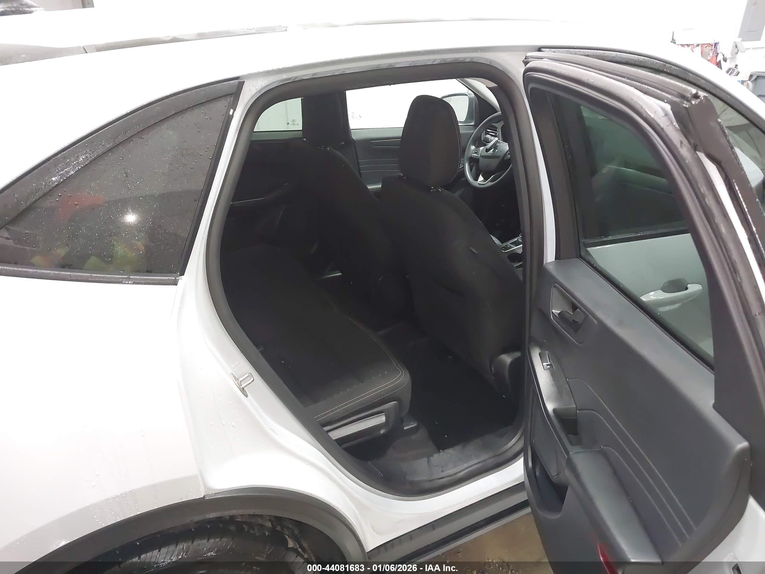 FORD ESCAPE image 8