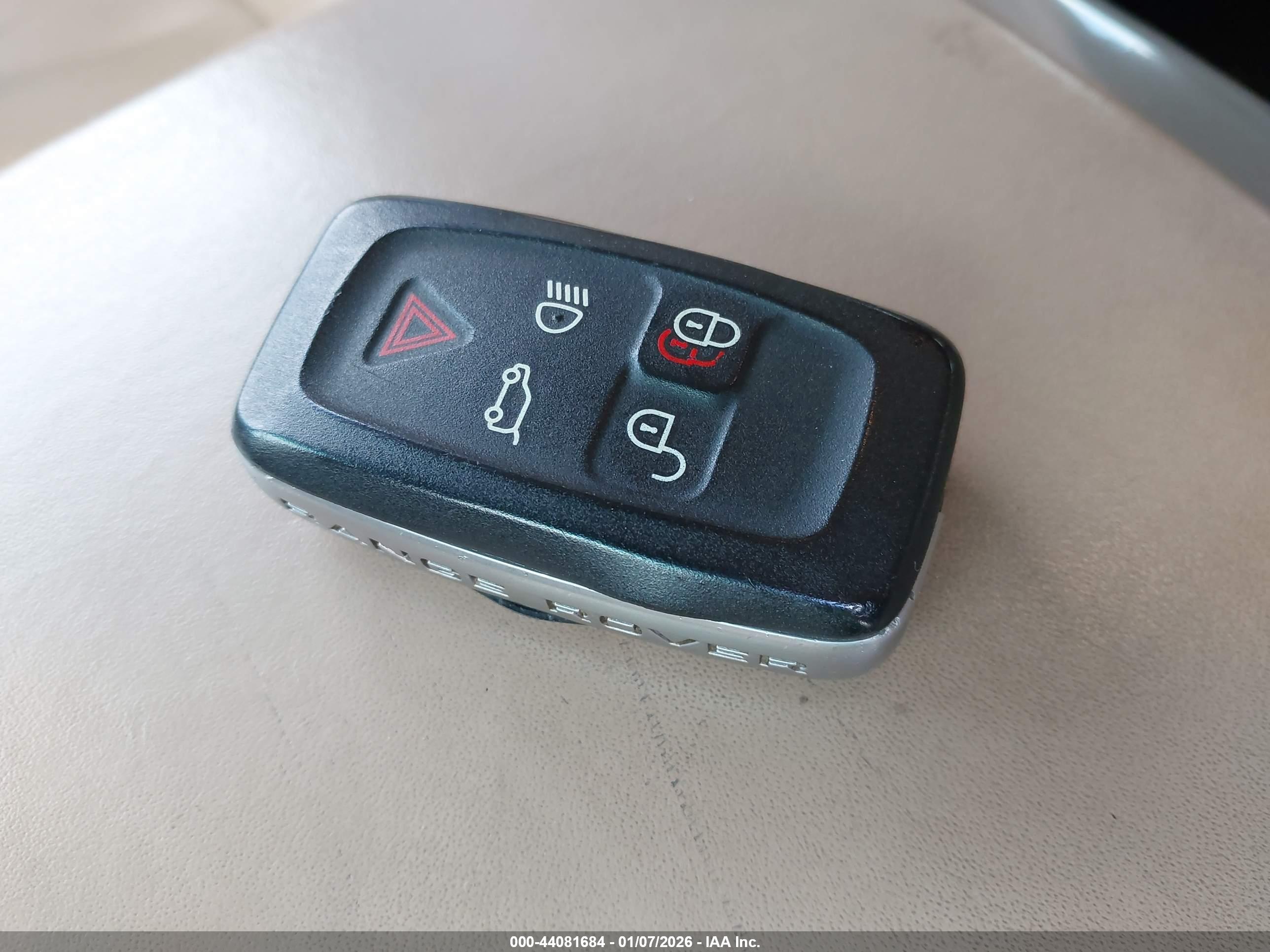 LAND ROVER image 11