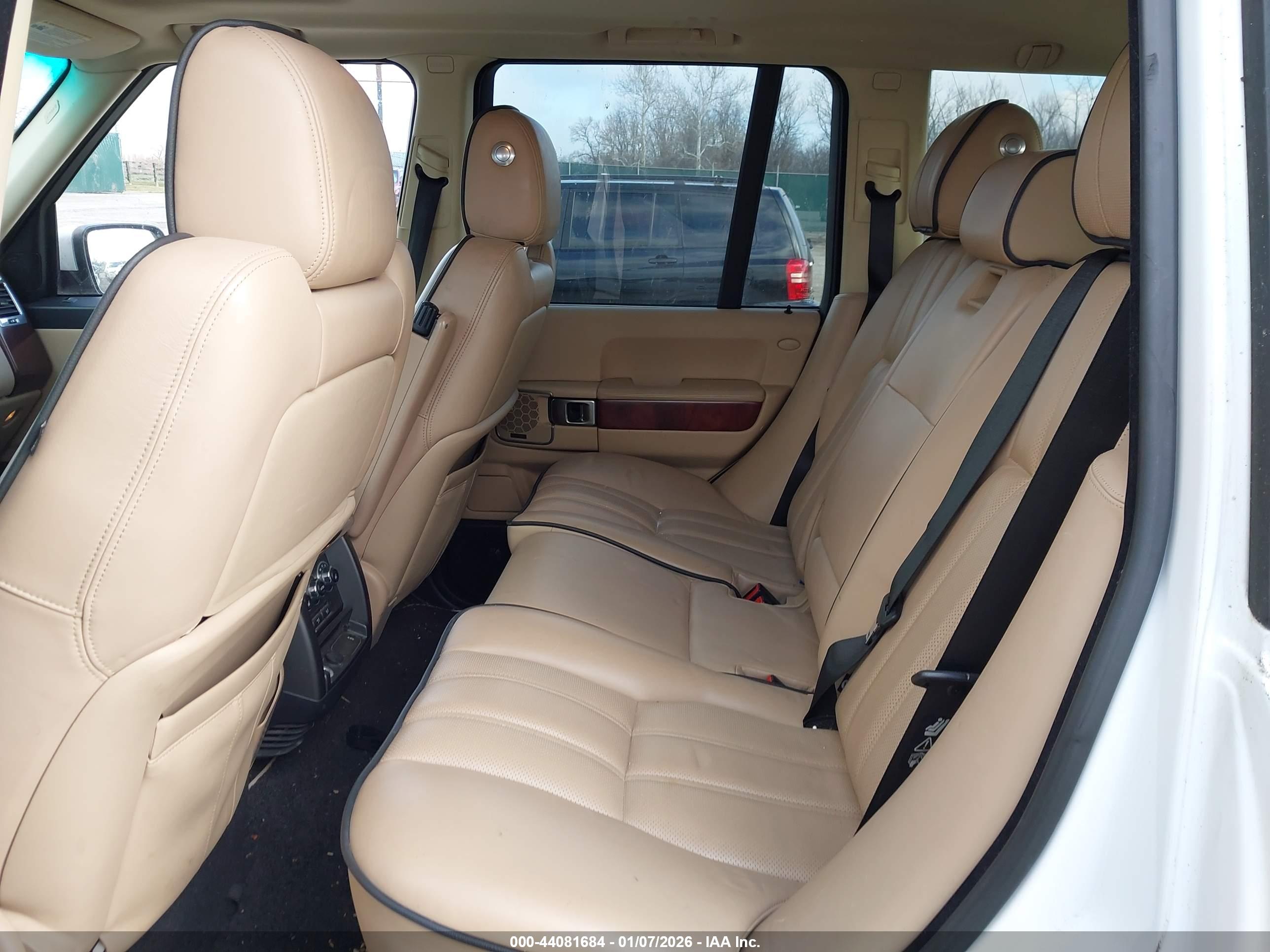 LAND ROVER image 8