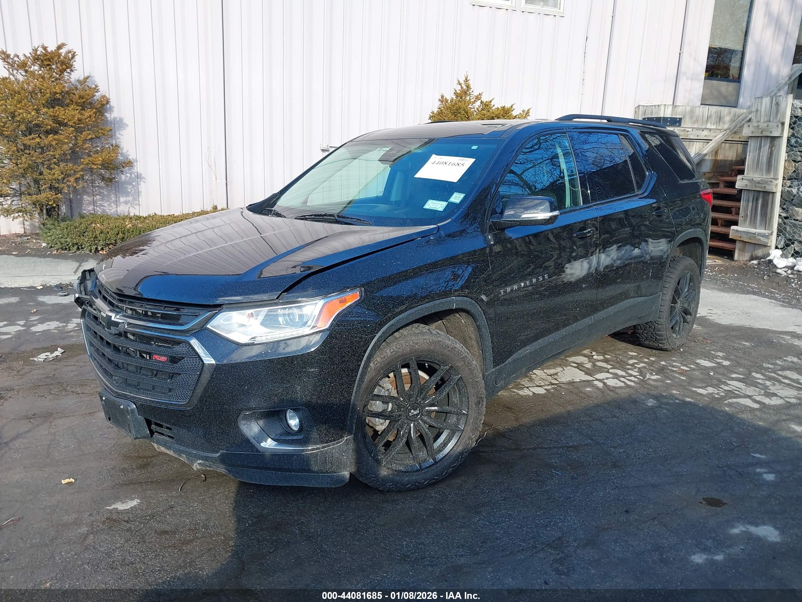 CHEVROLET TRAVERSE image 2