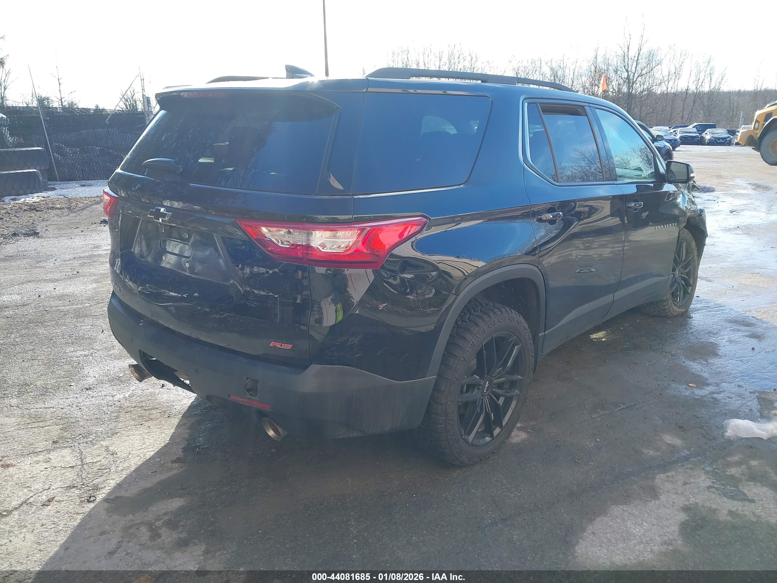CHEVROLET TRAVERSE image 4