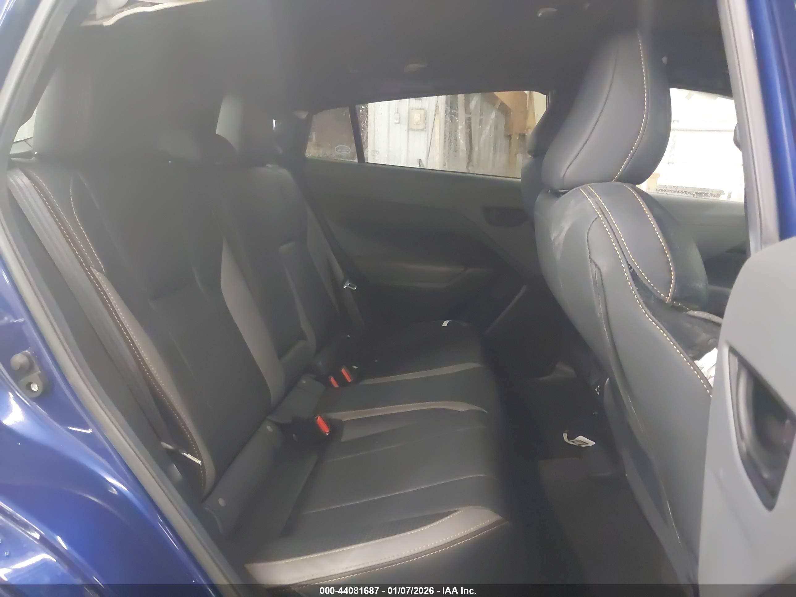 SUBARU CROSSTREK image 8