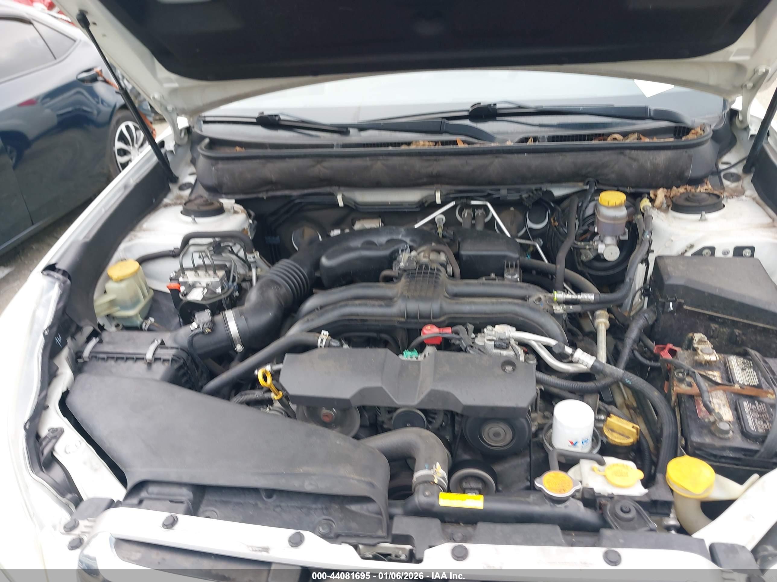 SUBARU OUTBACK image 10
