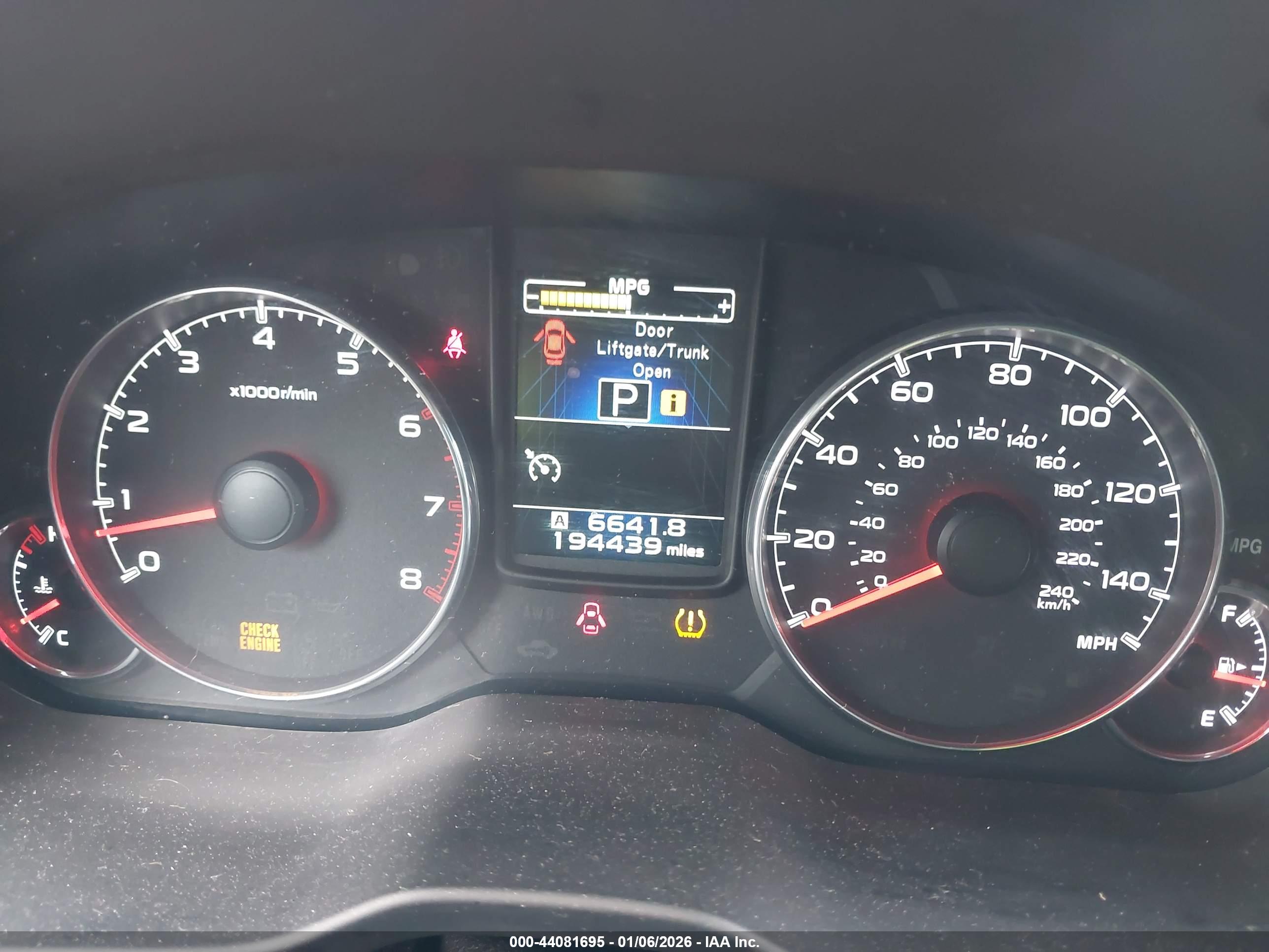SUBARU OUTBACK image 7